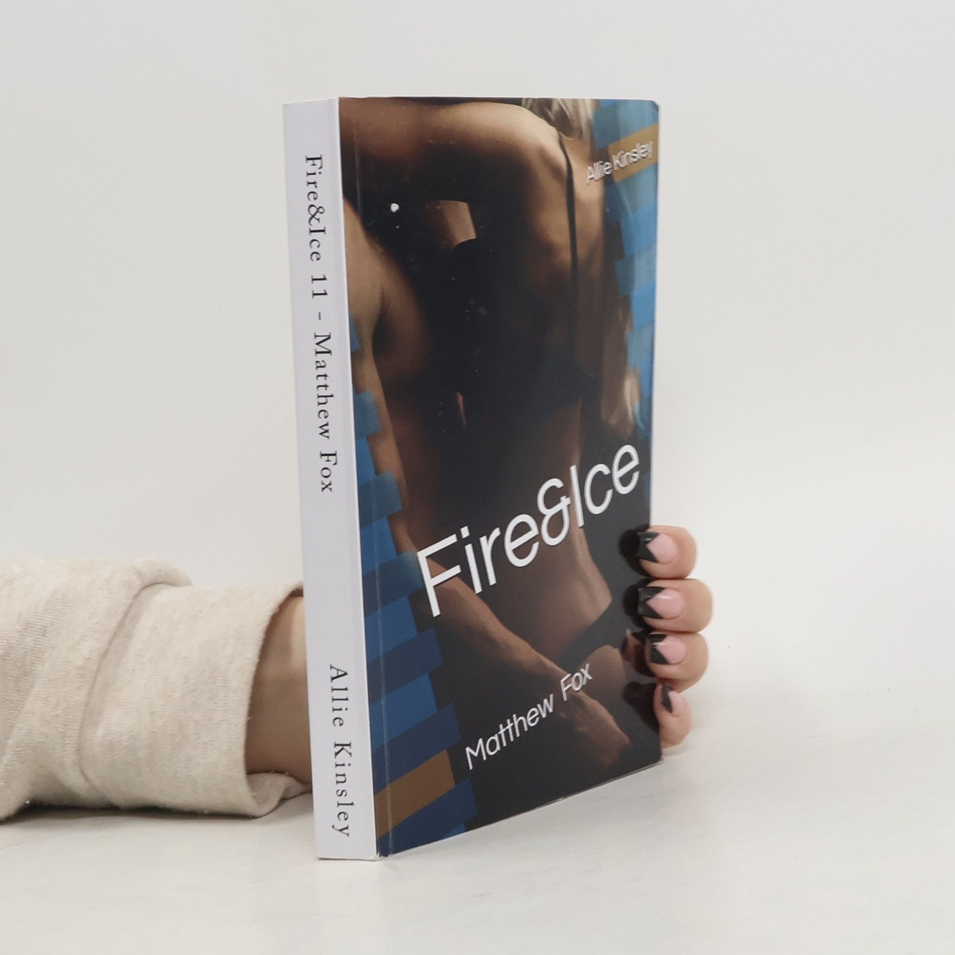 Allie Kinsley Fire&Ice - 11: Matthew Fox