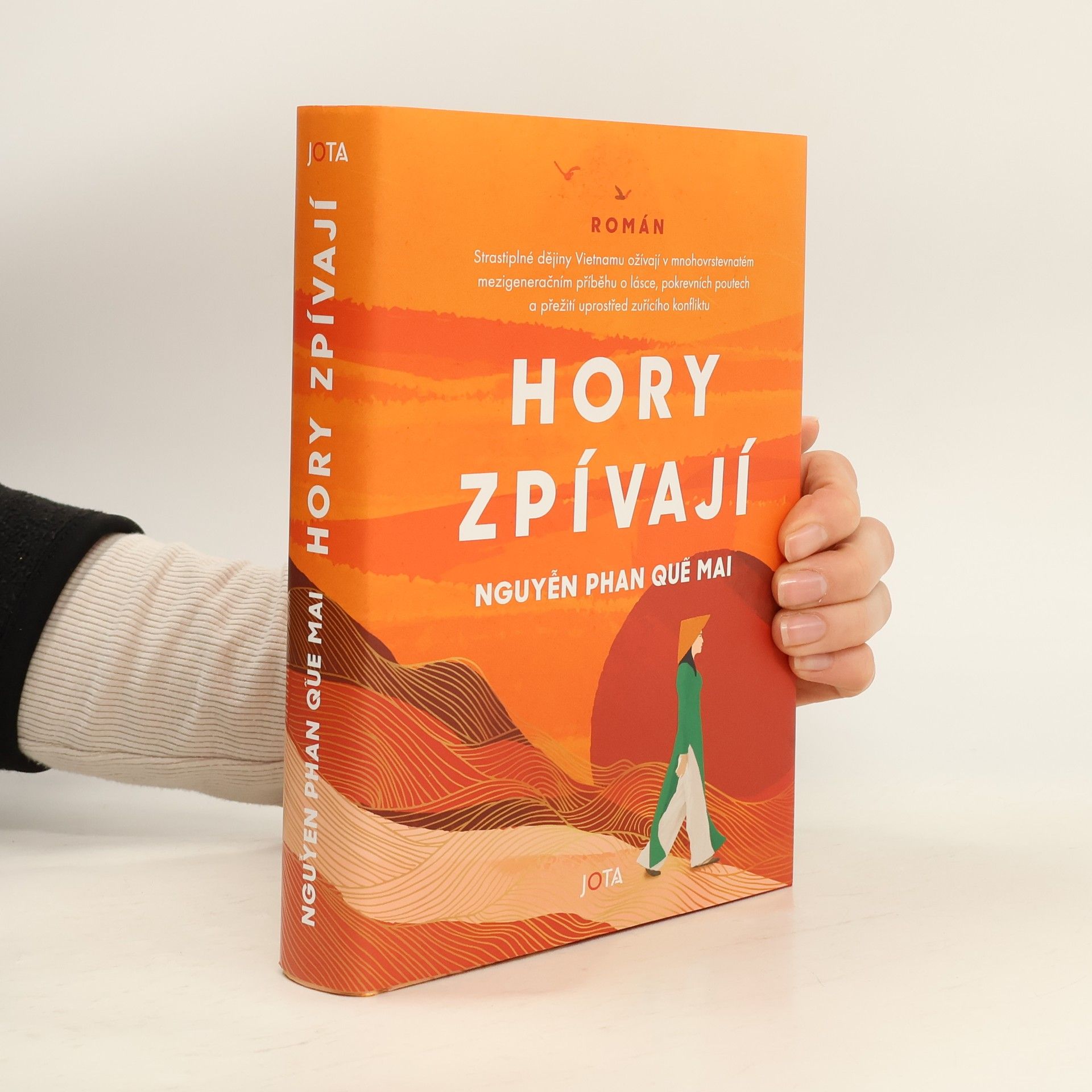 Nguyễn Phan Quế Mai Hory zpívají