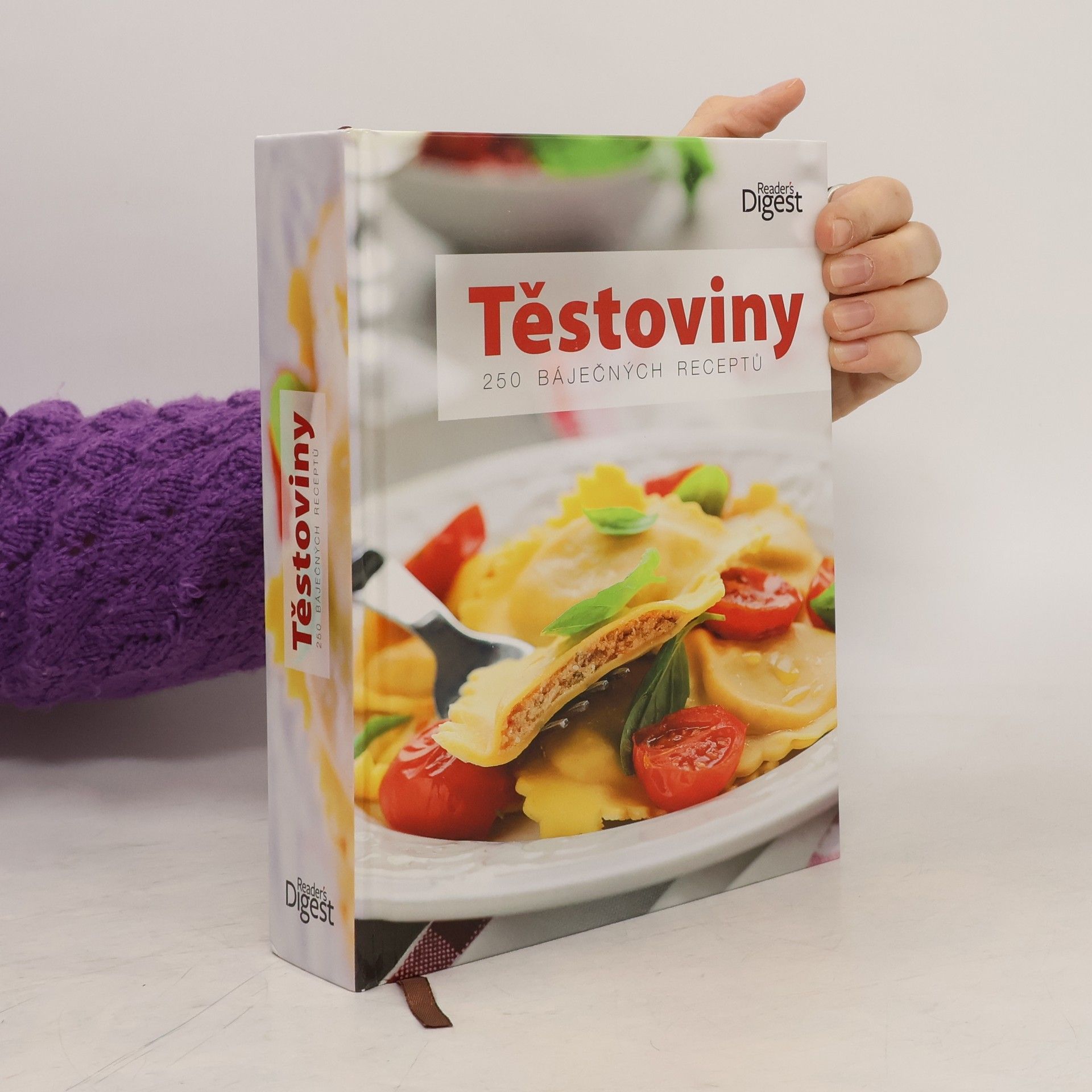 Kolektív autorov Těstoviny. 250 báječných receptů