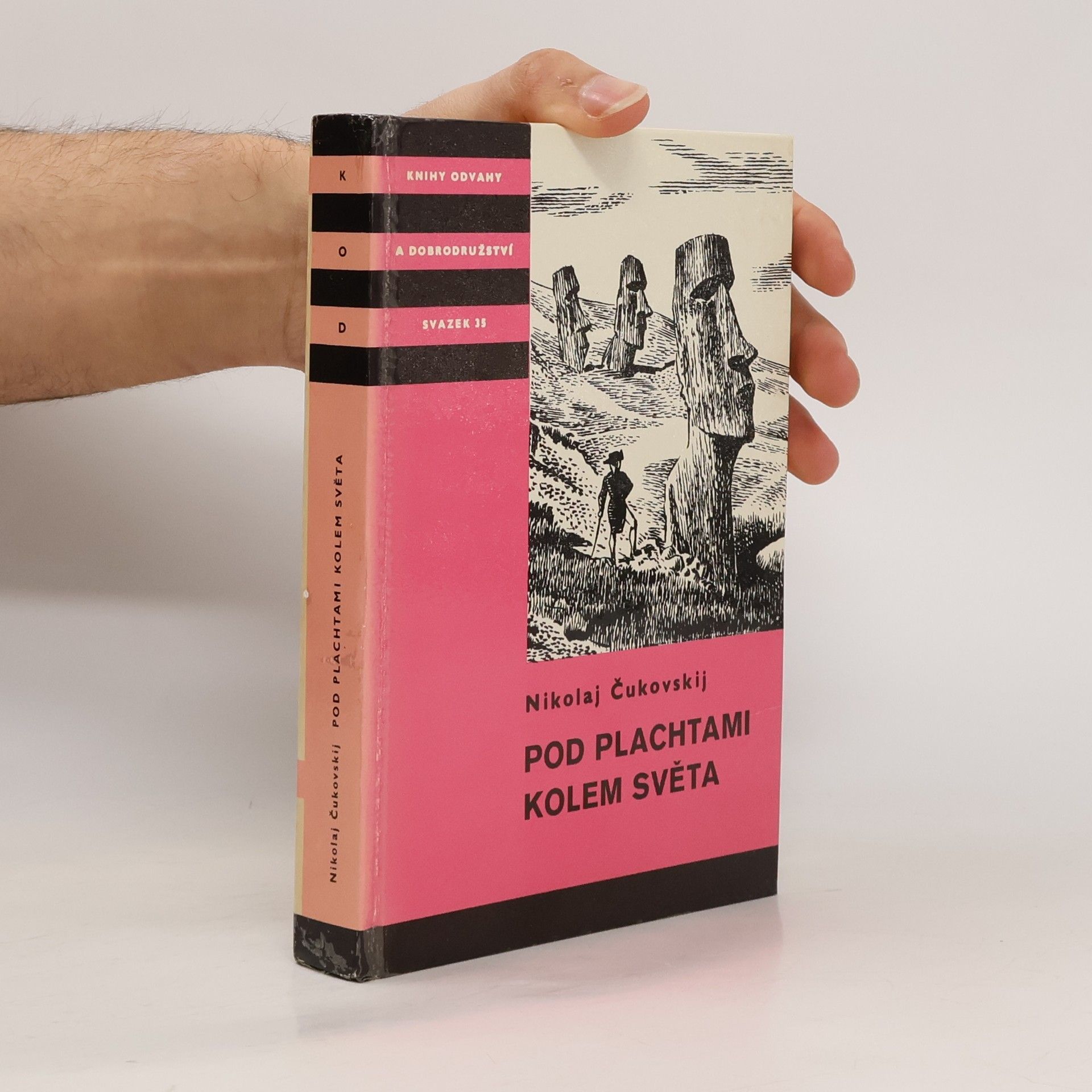 Pod plachtami kolem světa