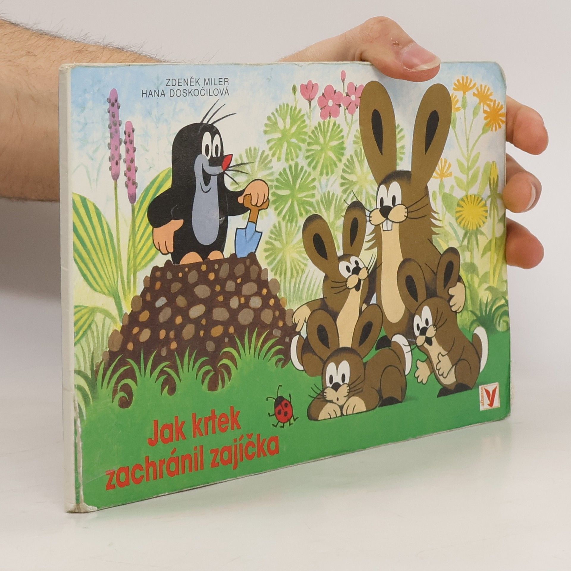 Zdeněk Miler Jak krtek zachránil zajíčka