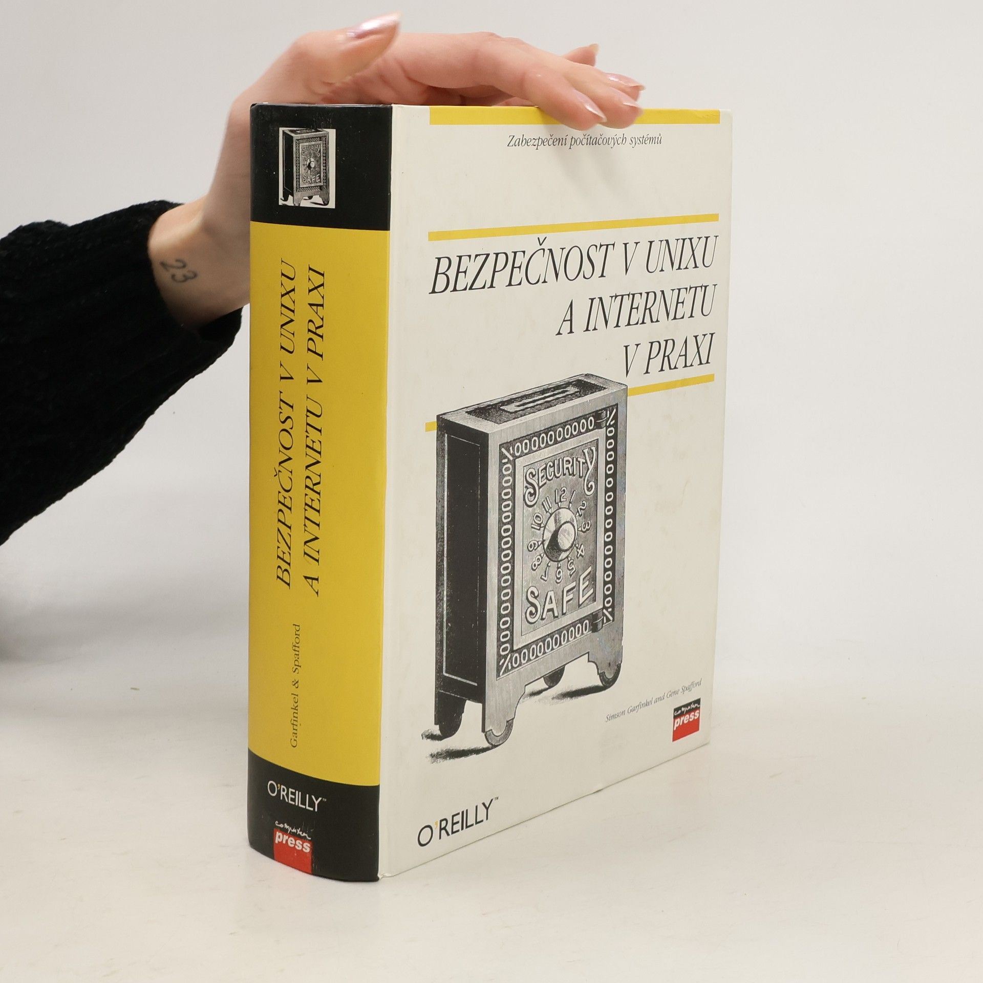Bezpečnost v UNIXu a Internetu v praxi