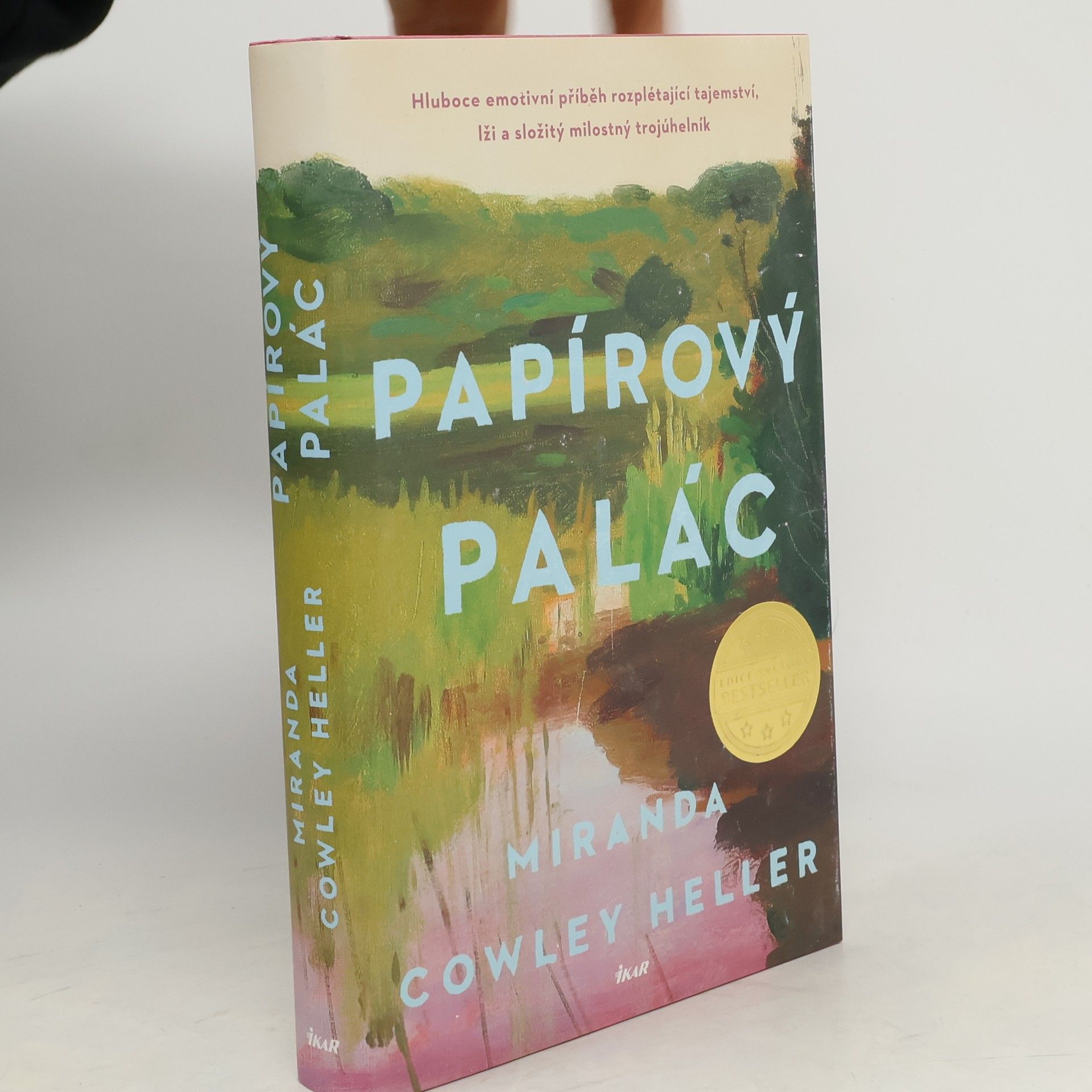 Miranda Cowley Heller Papírový palác