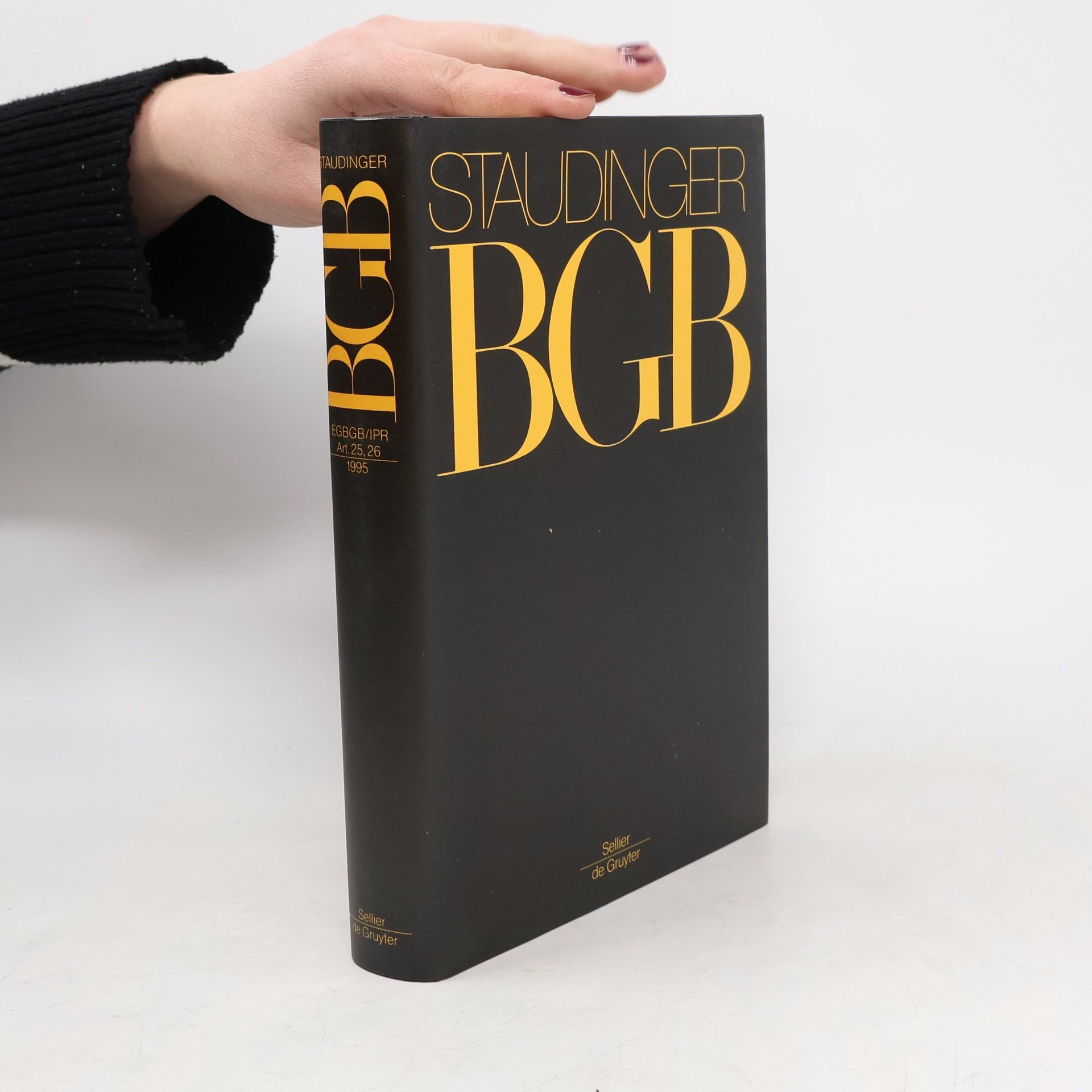 J. von Staudingers Kommentar zum Bürgerlichen Gesetzbuch mit Einführungsgesetz und Nebengesetzen