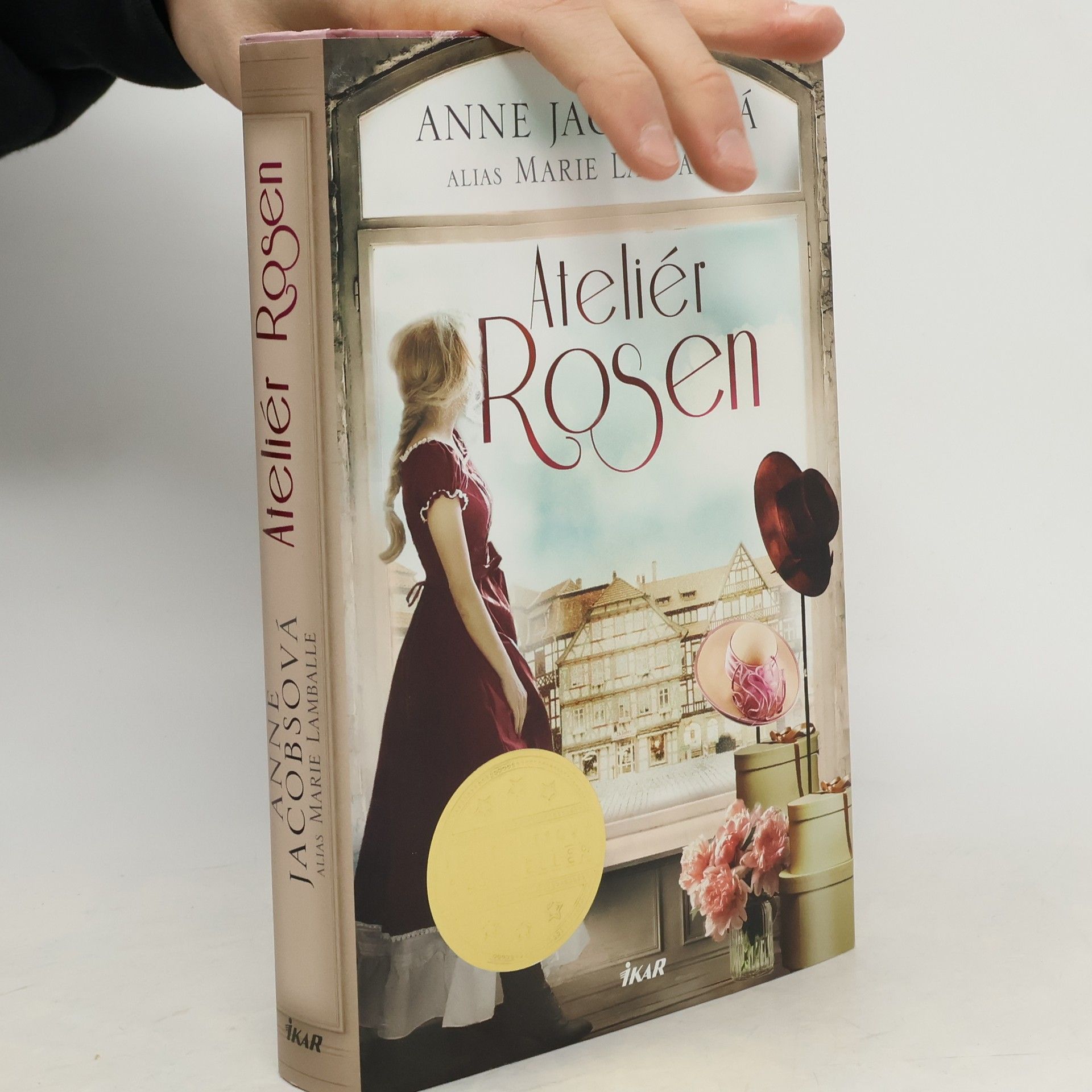 Ateliér Rosen. Modistky z Tržní uličky