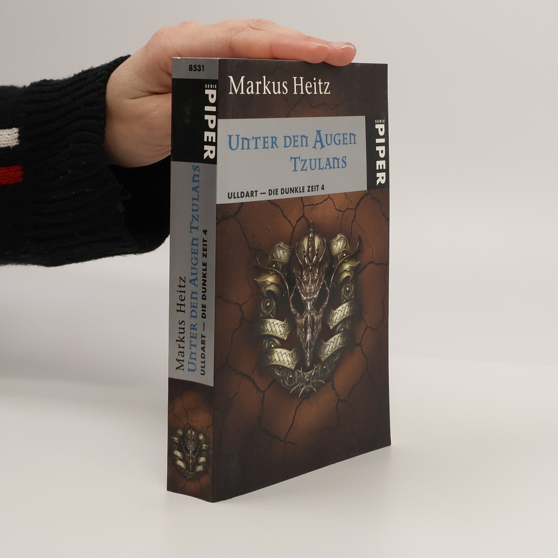 Markus Heitz Unter den Augen Tzulans. Ulldart - die dunkle Zeit 4