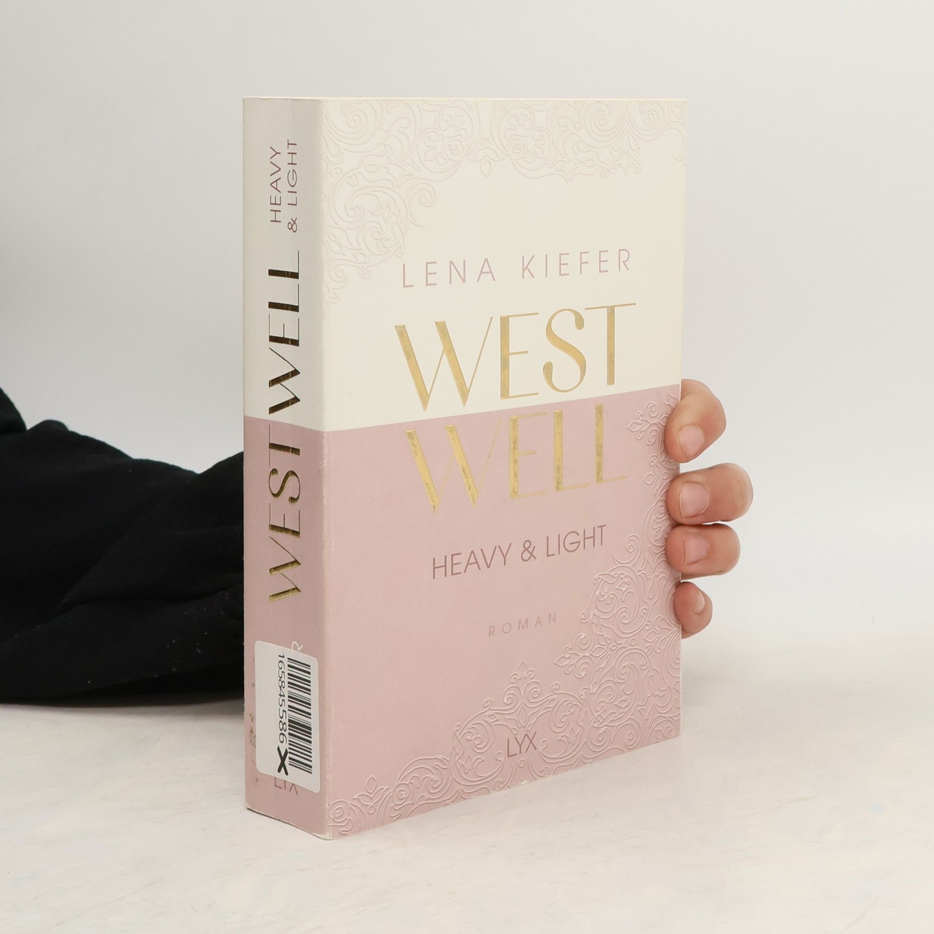 Lena Kiefer Westwell. Heavy & Light