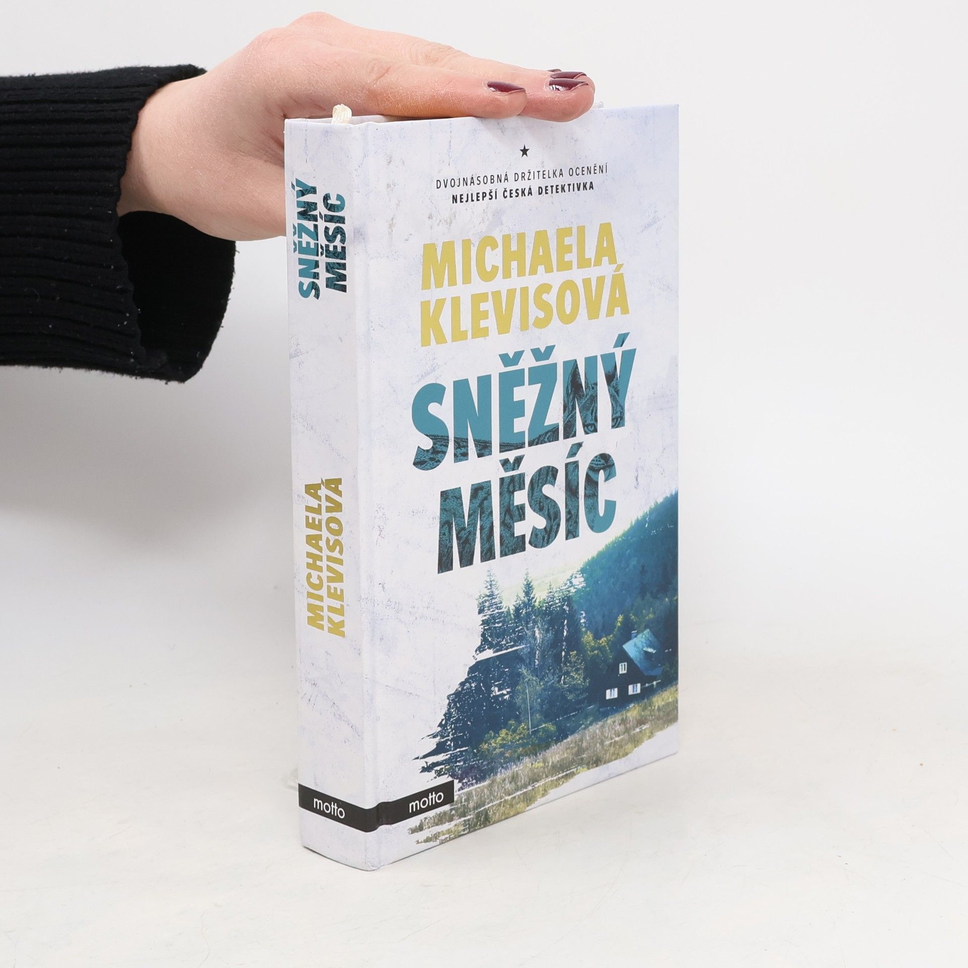 Michaela Klevisová Sněžný měsíc