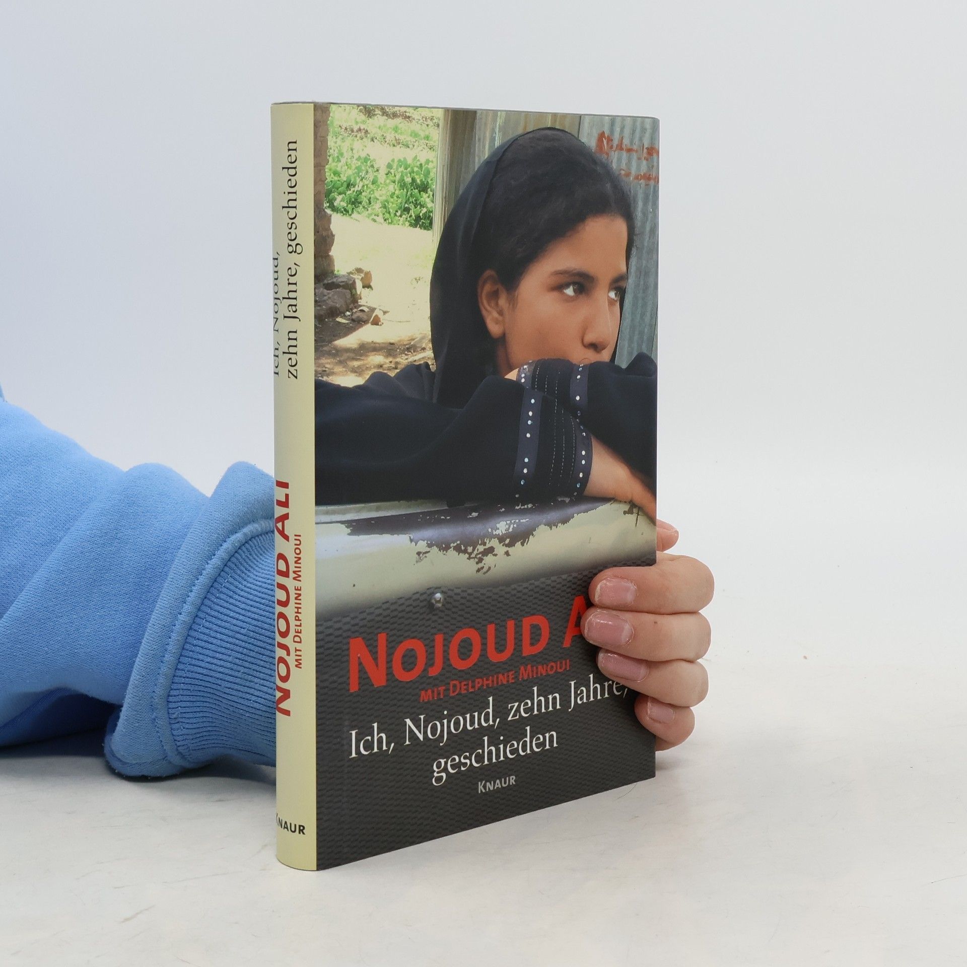 Nug u. d. ʿAli Ich, Nojoud, 10 Jahre, geschieden