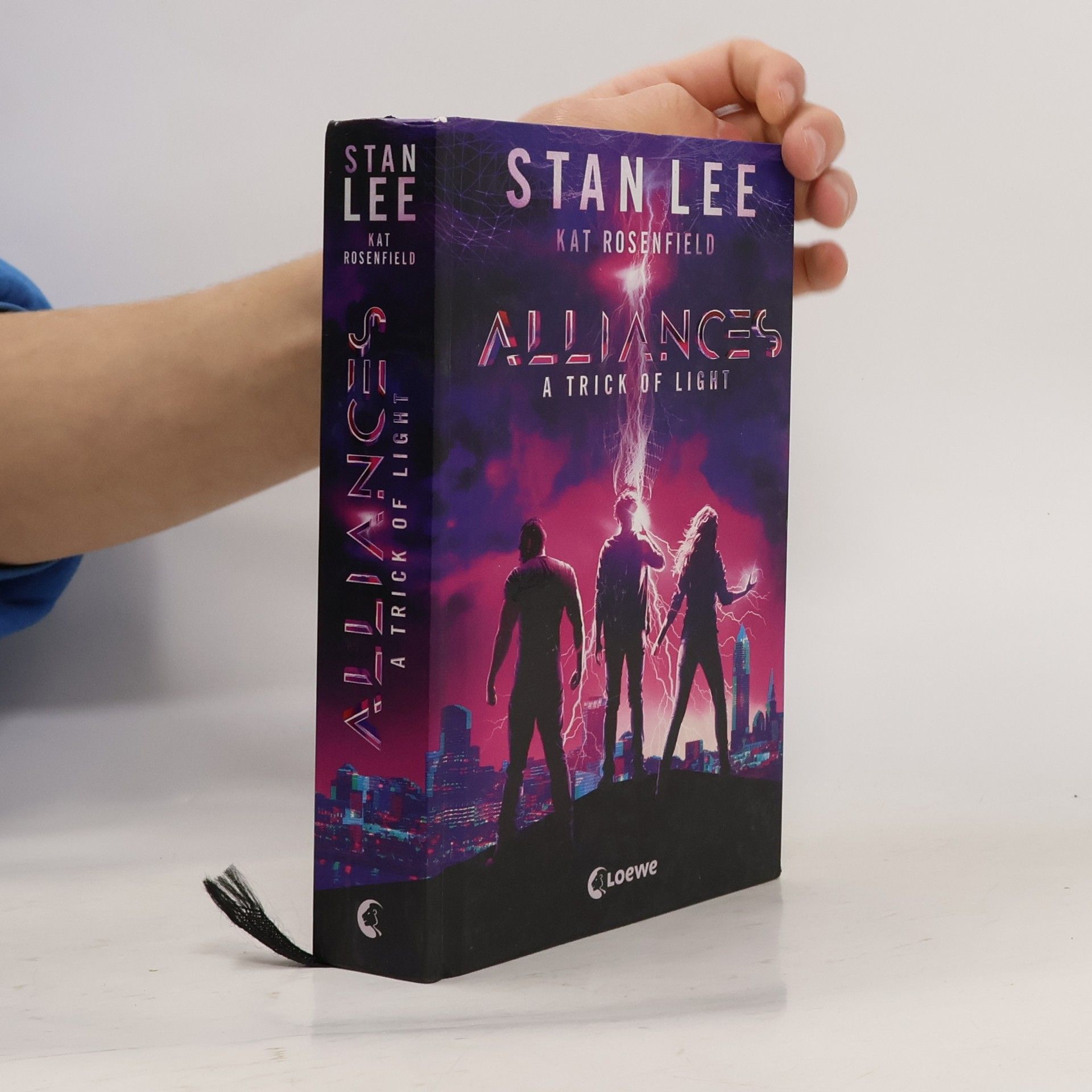 Stan Lee Stan Lee's Alliances - A Trick of Light