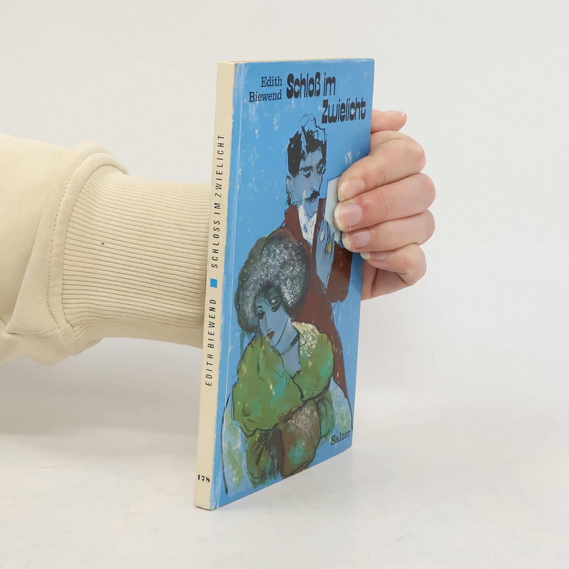 Schloss im Zwielicht