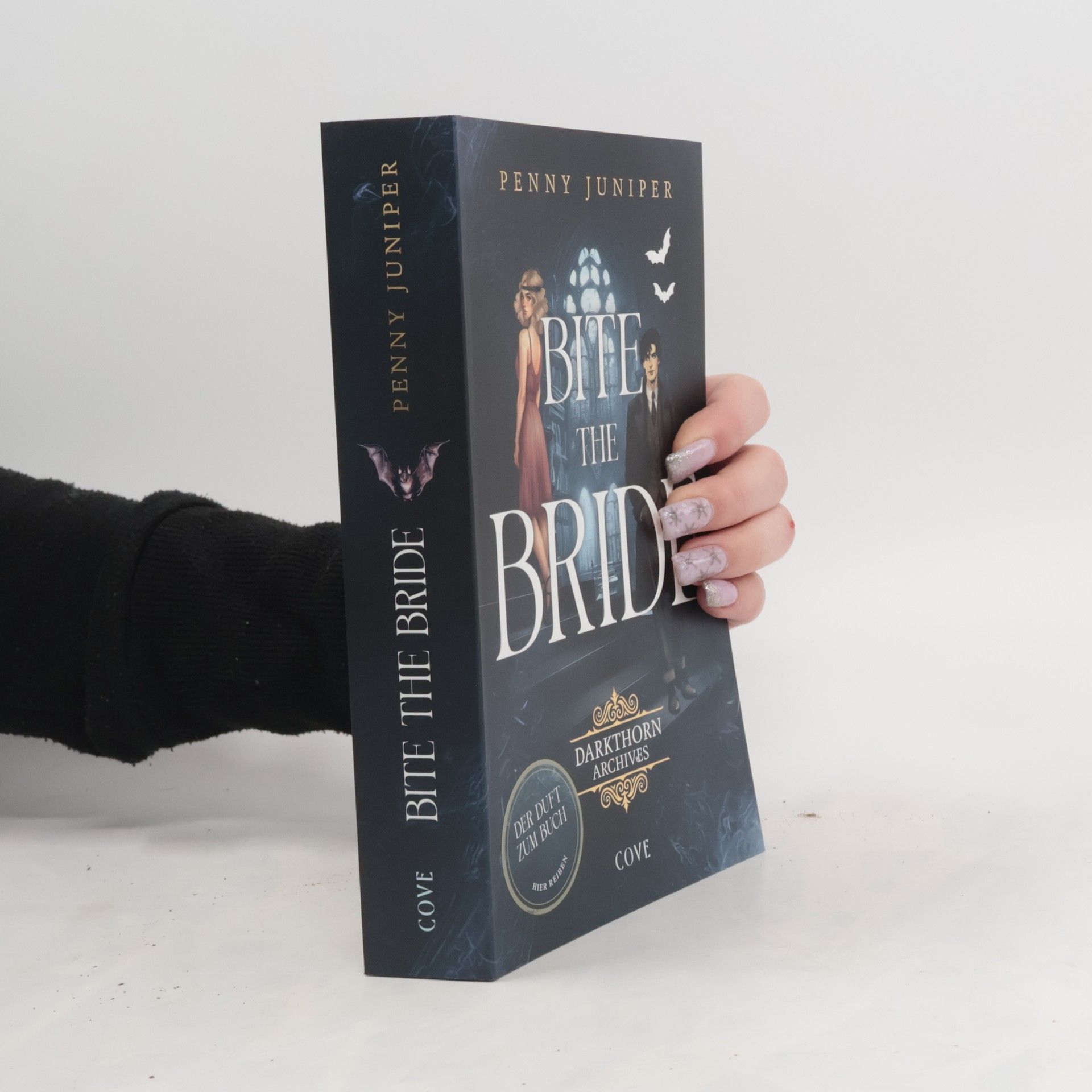 Darkthorn Archives 1: Bite the Bride