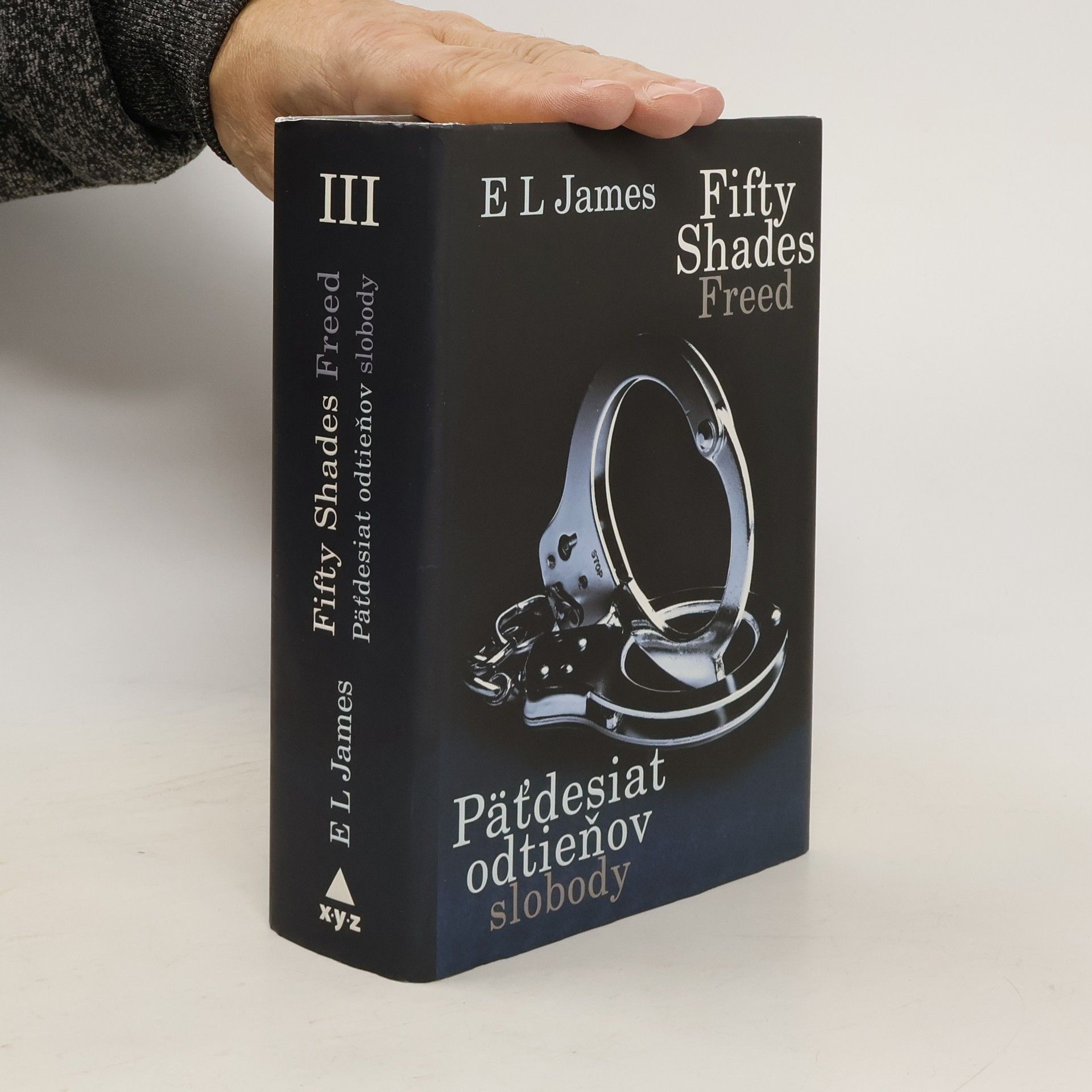 E. L. James Päťdesiat odtieňov slobody