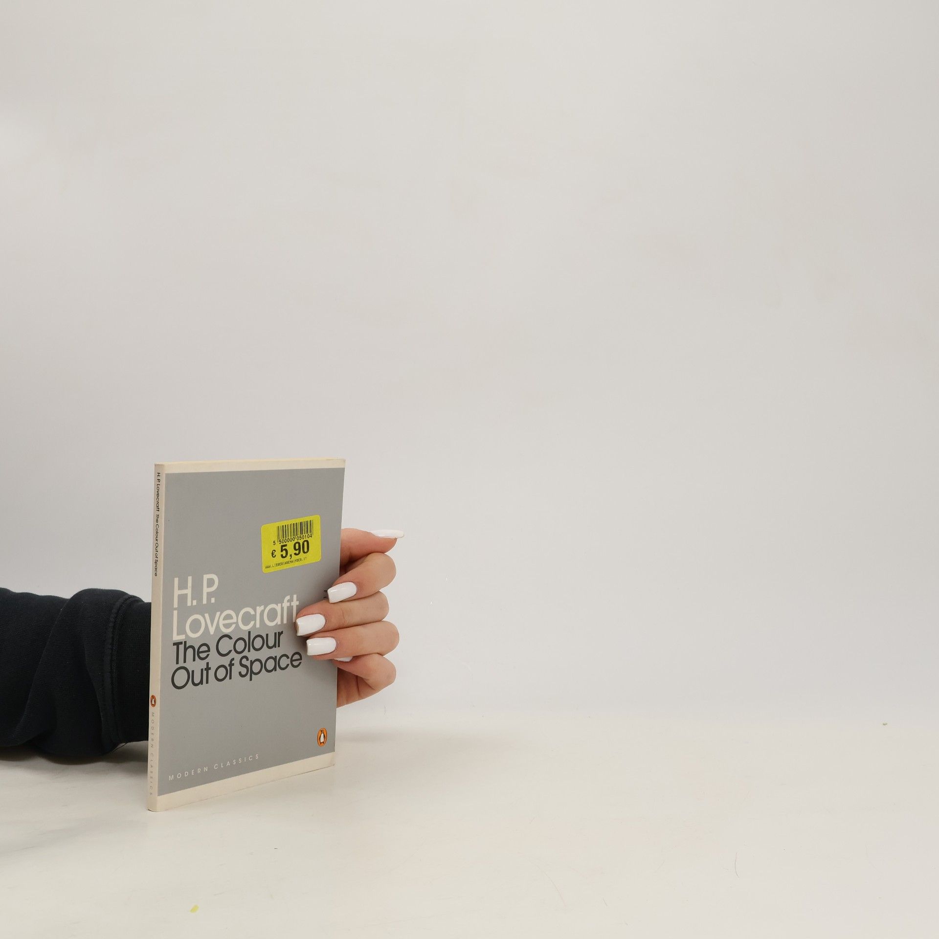 Howard Phillips Lovecraft Modern Classics: The Colour Out of Space. Fiction