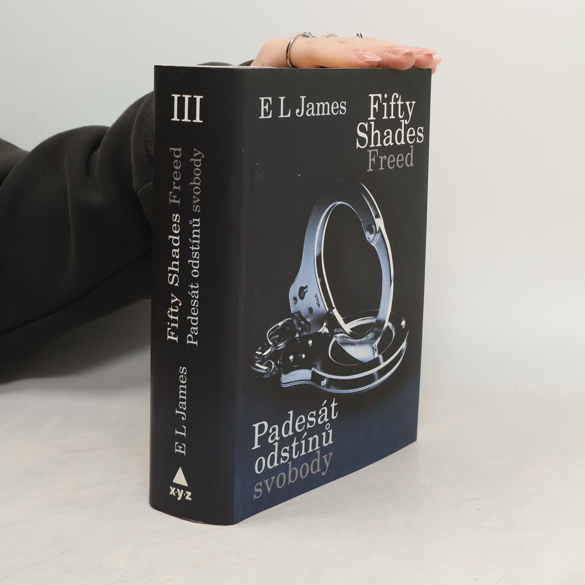E. L. James Padesát odstínů svobody