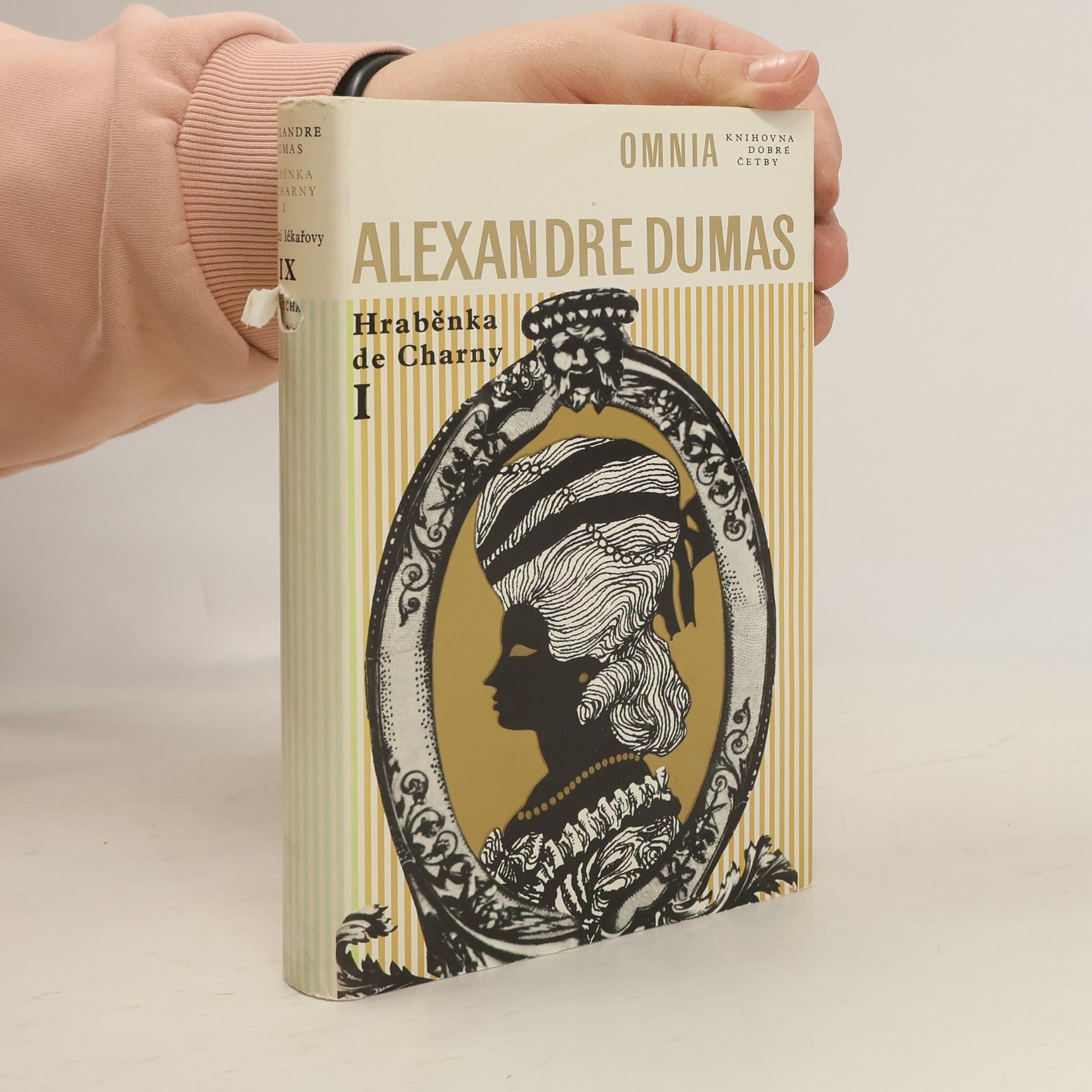 Alexandre Dumas Paměti lékařovy IX. Hraběnka de Charny I.
