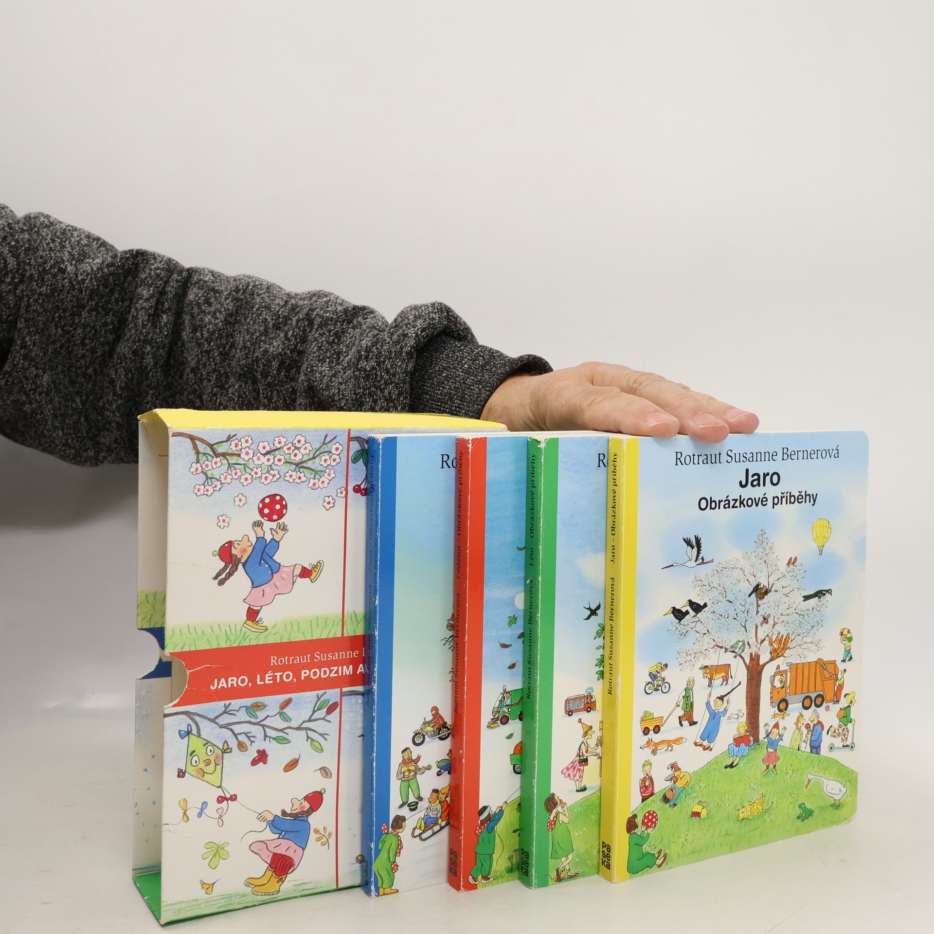 Rotraut Susanne Bernerová Obrázkové příběhy. Jaro. Léto Podzim. Zima