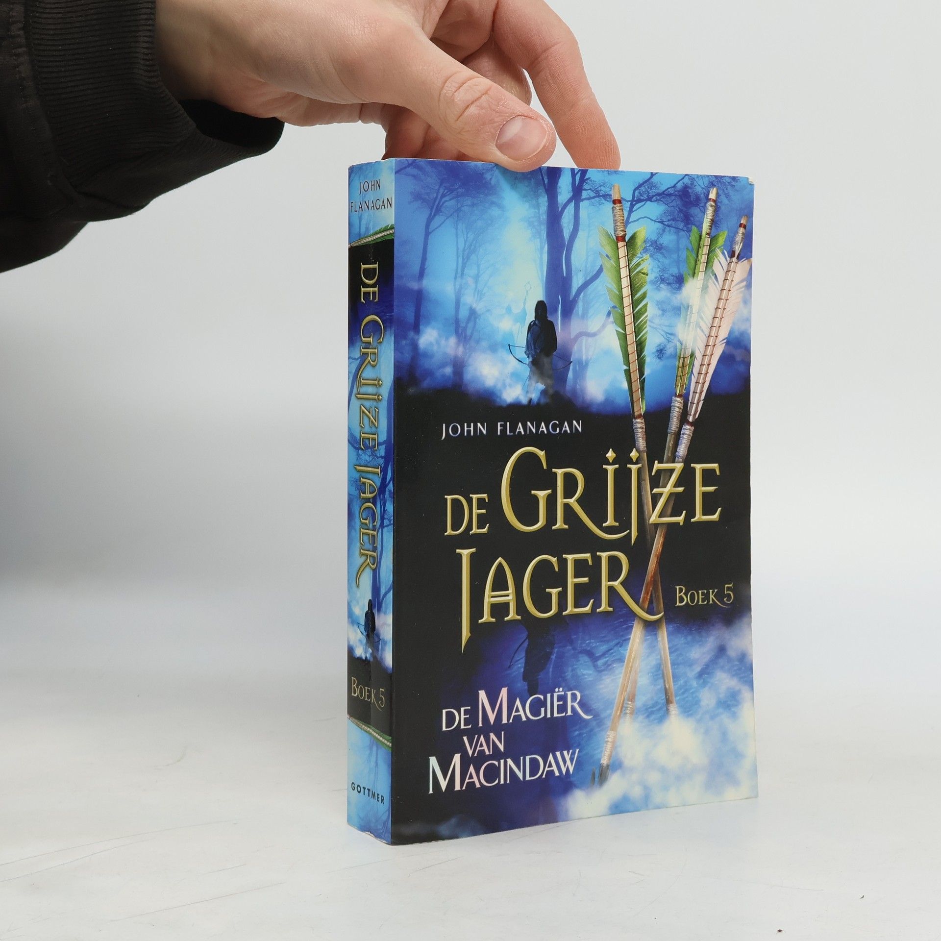 John Flanagan De Grijze Jager - 5: De Magiër van Macindaw