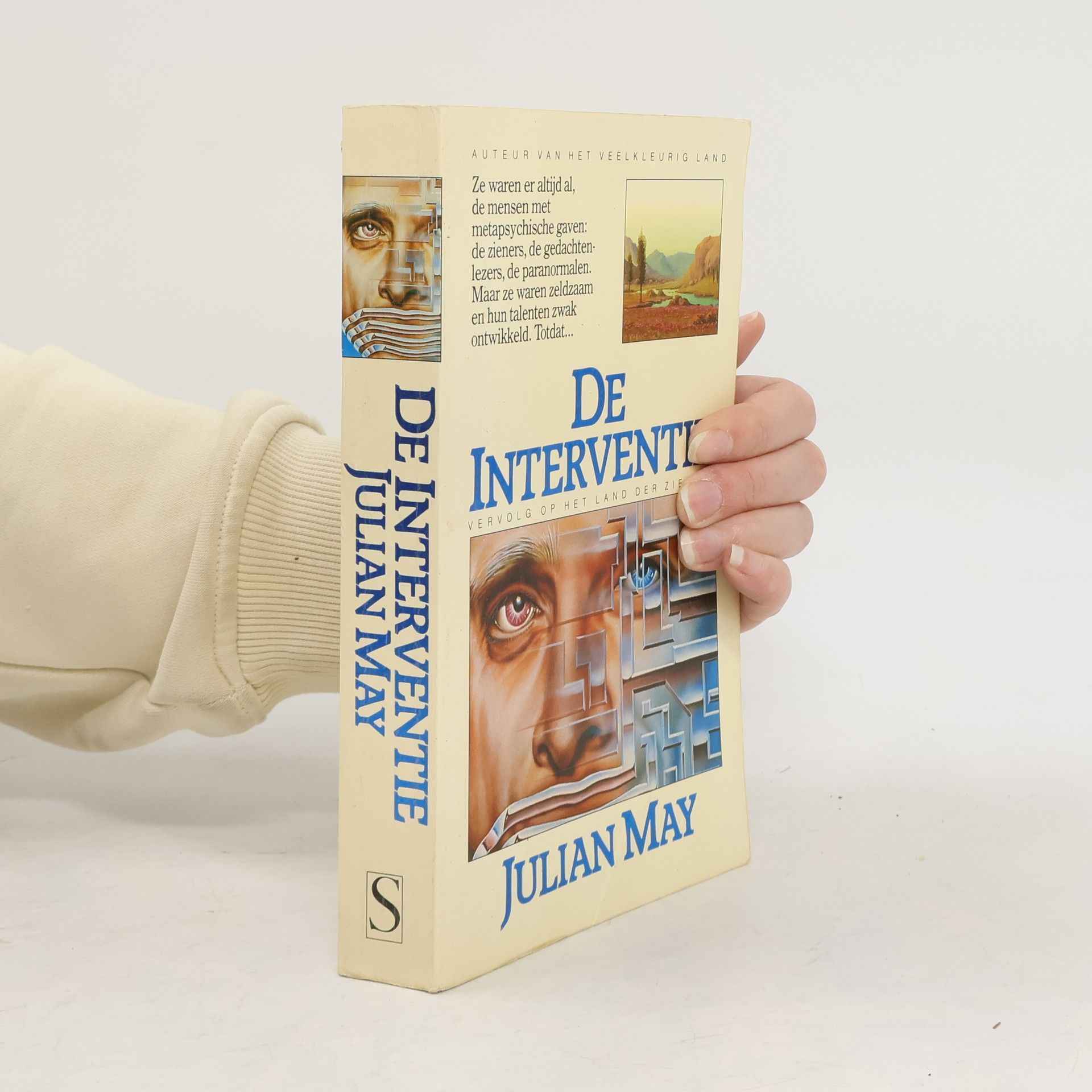 Julian May De interventie