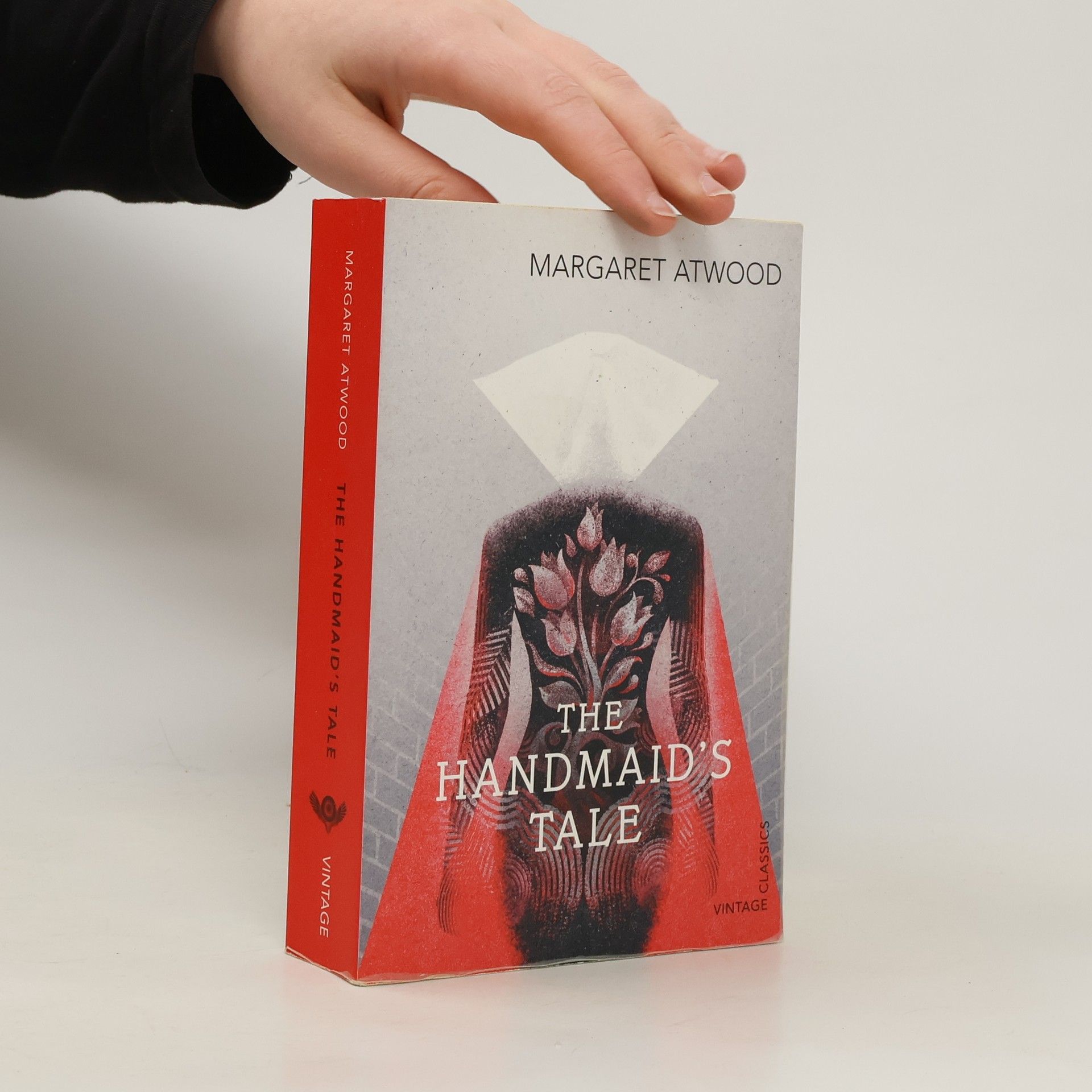 Margaret Atwood The handmaid's tale