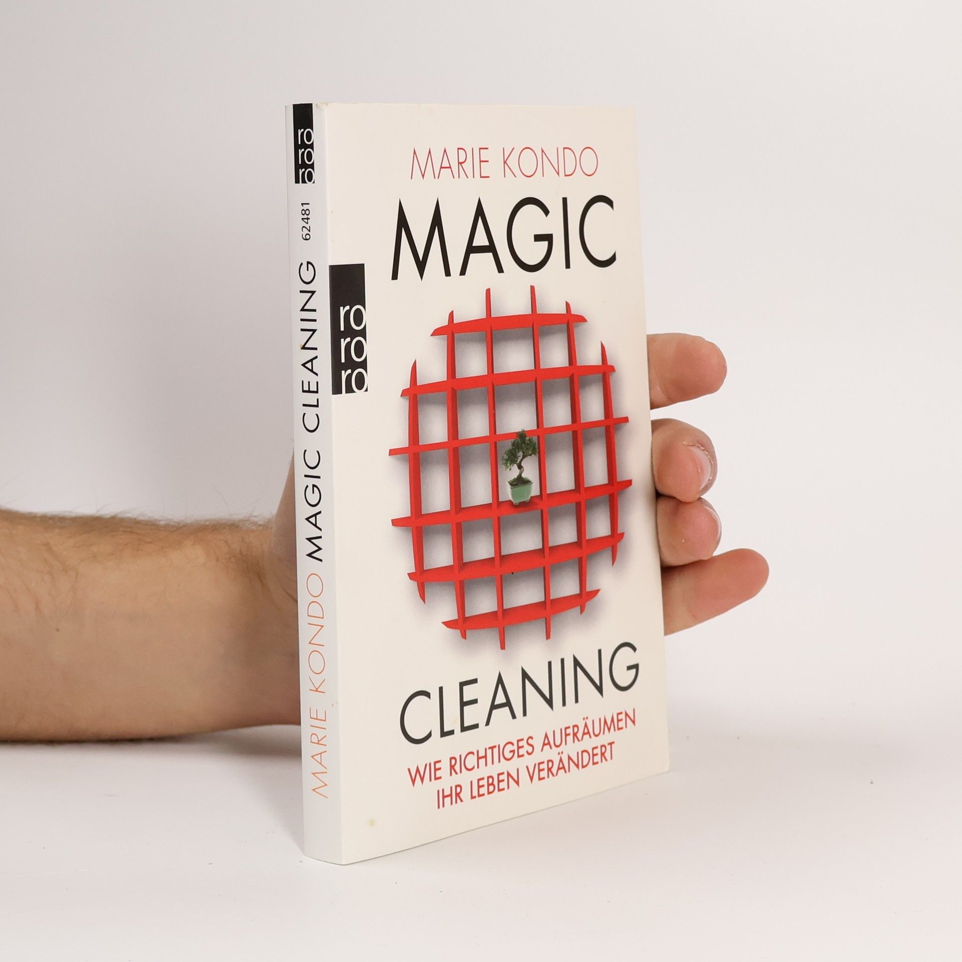 Marie Kondo Magic cleaning