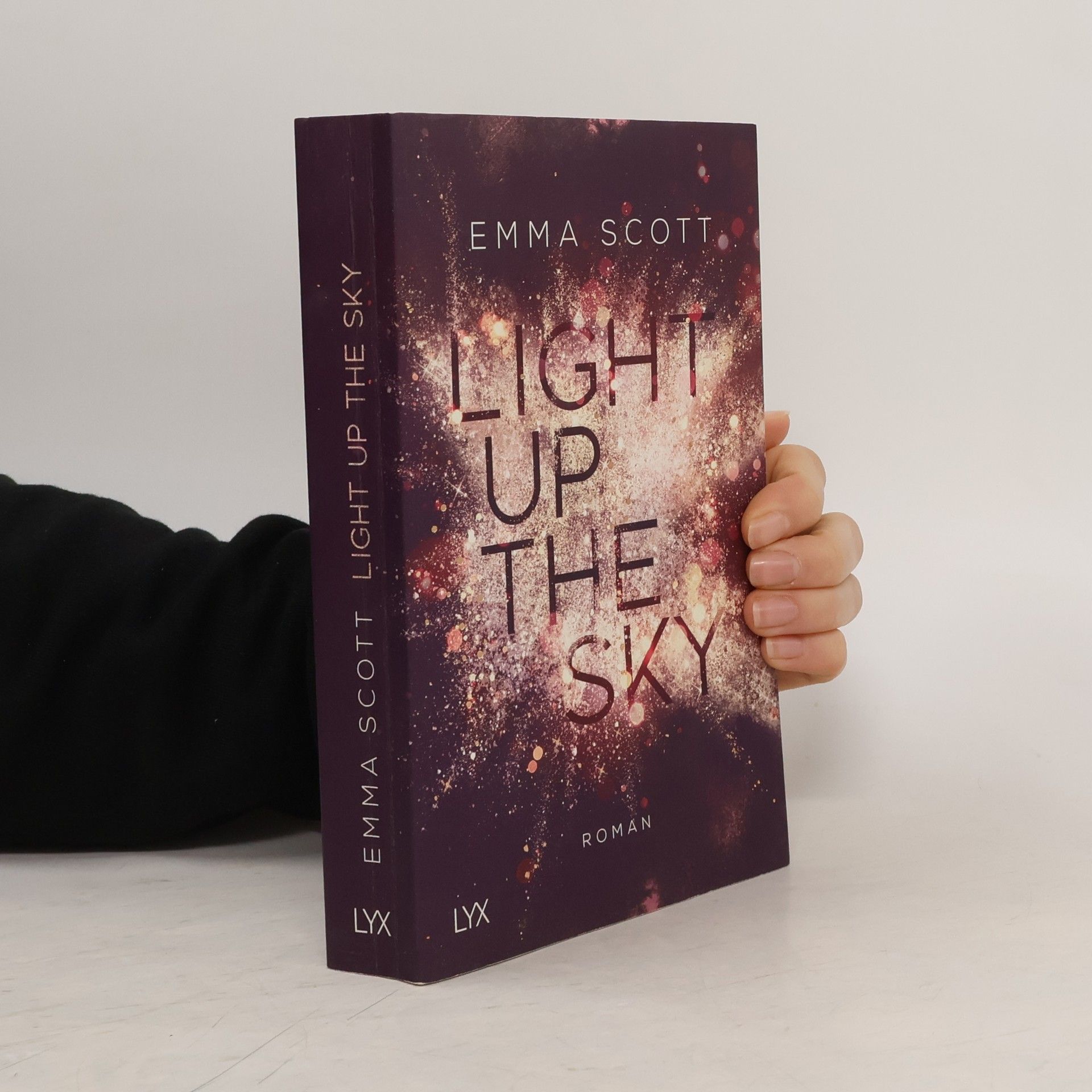 Emma Scott Light up the Sky