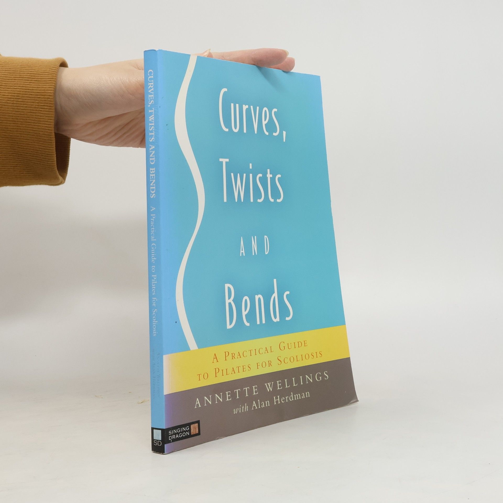 Annette Wellings Curves, Twists and Bends