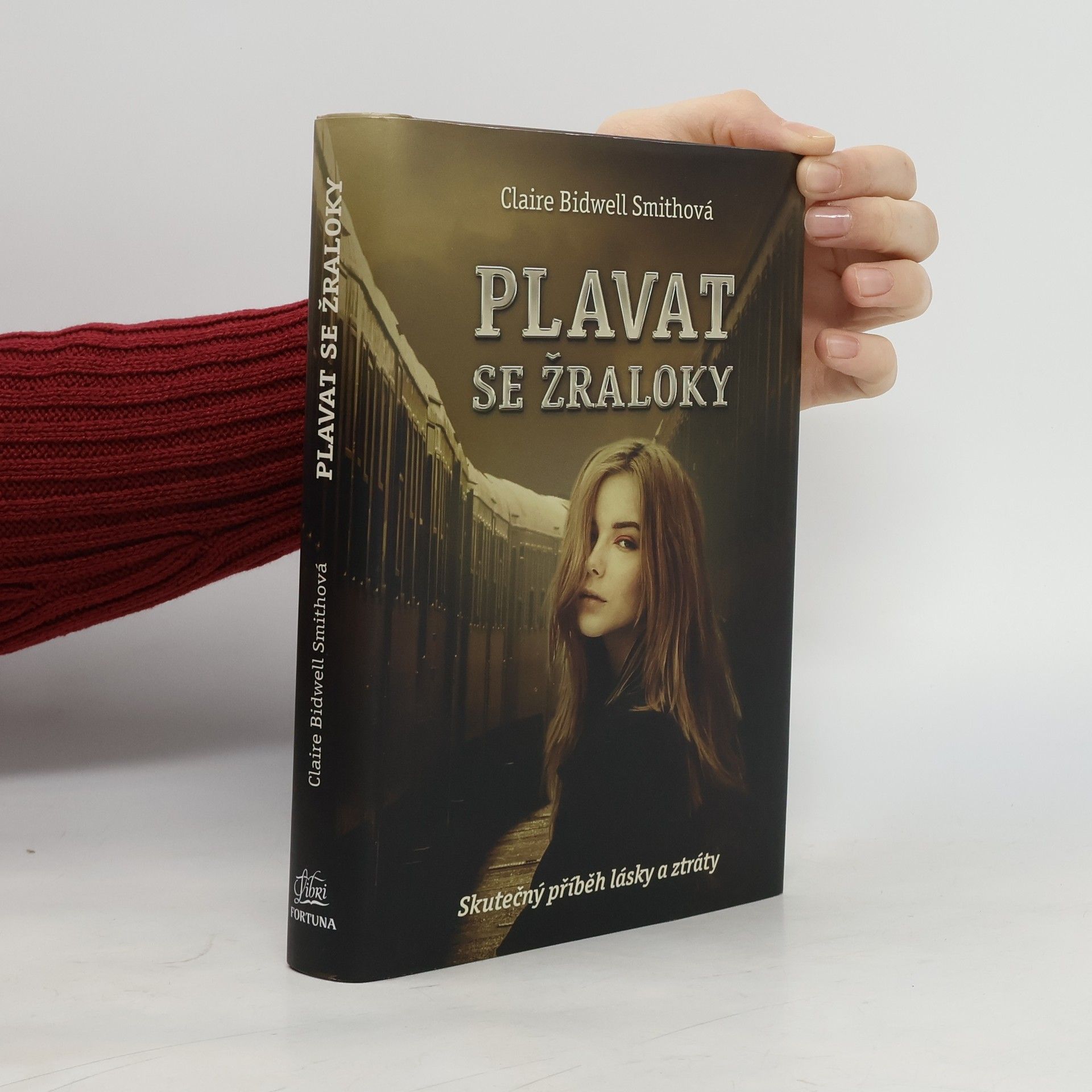 Claire Bidwell Smith Plavat se žraloky