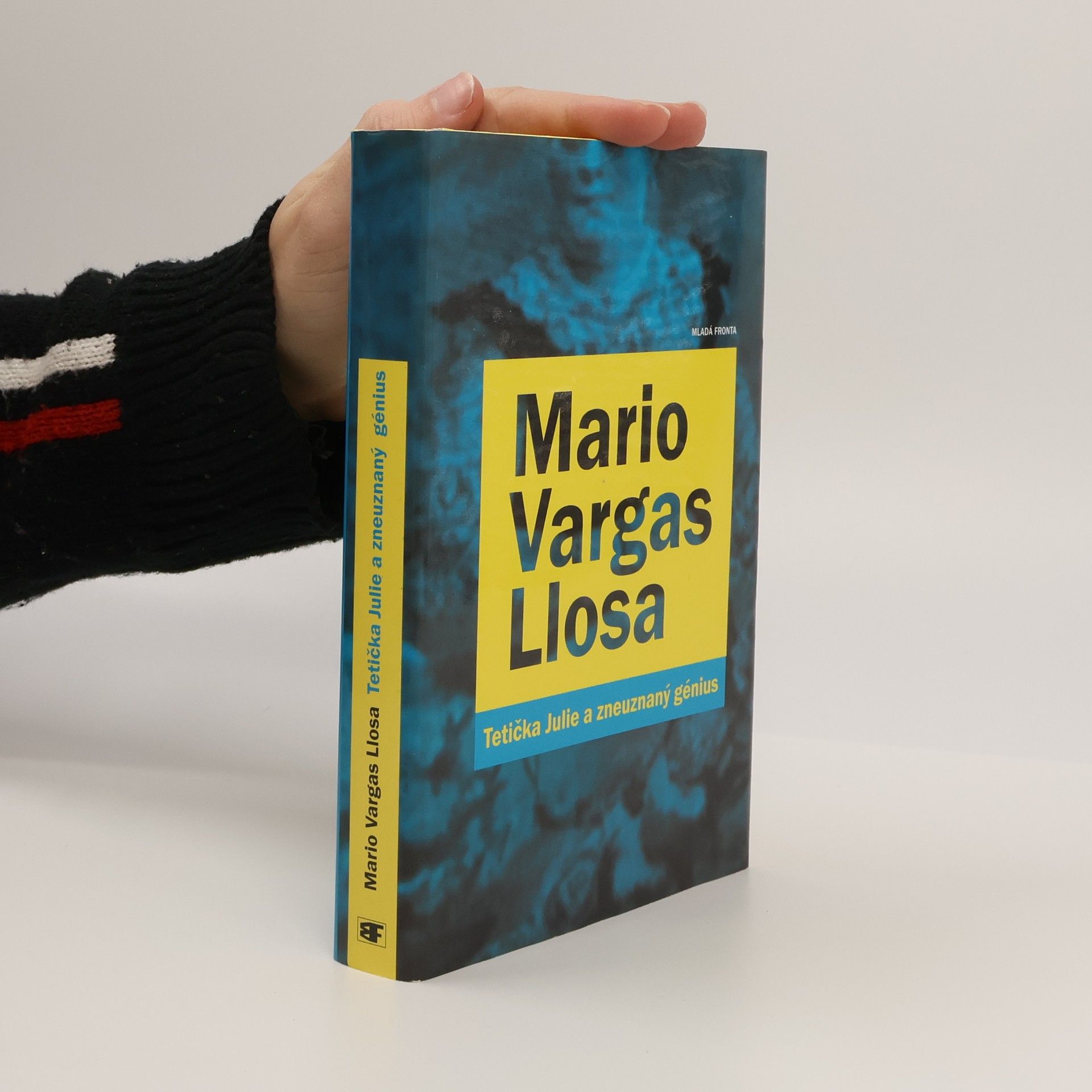 Mario Vargas Llosa Tetička Julie a zneuznaný génius