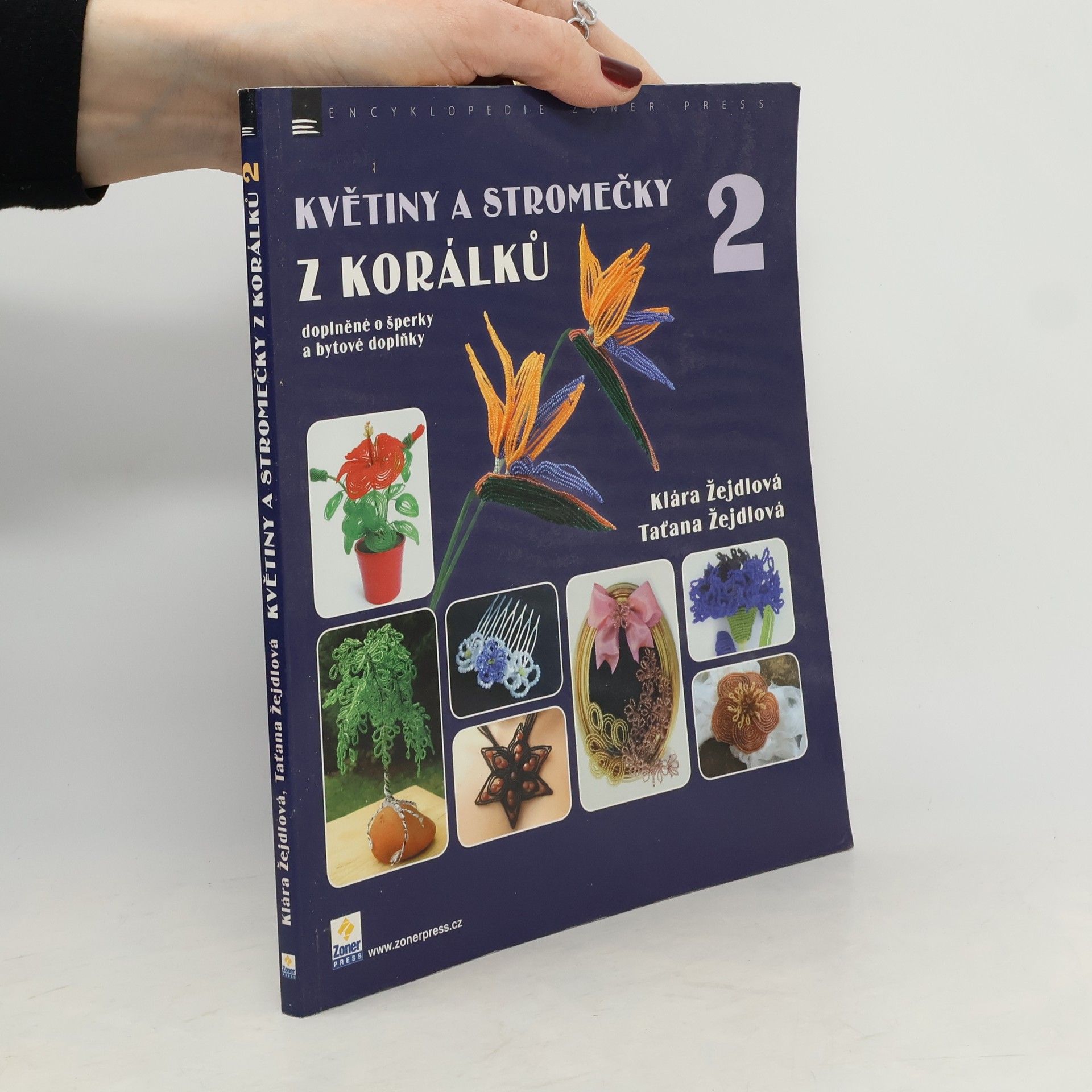 Květiny a stromečky z korálků 2