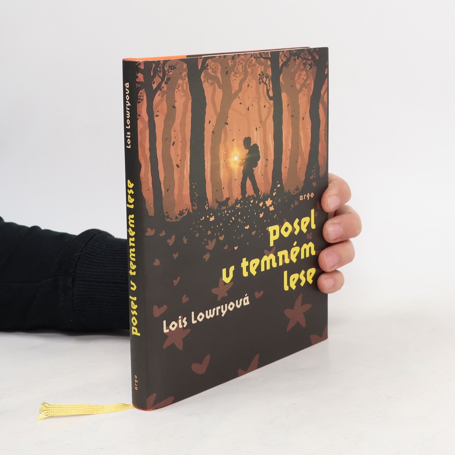 Lois Lowry Posel v temném lese