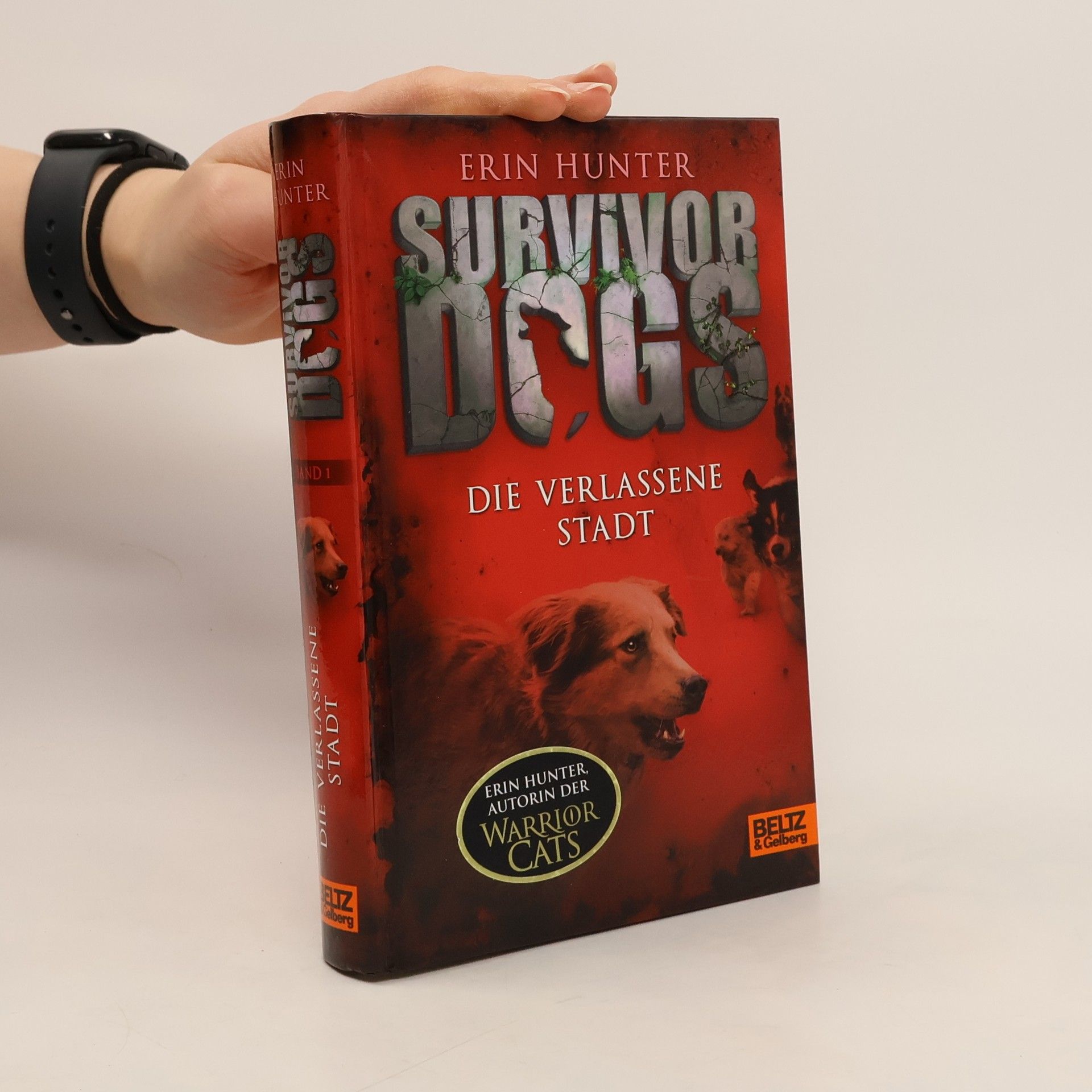 Erin Hunter Survivor Dogs