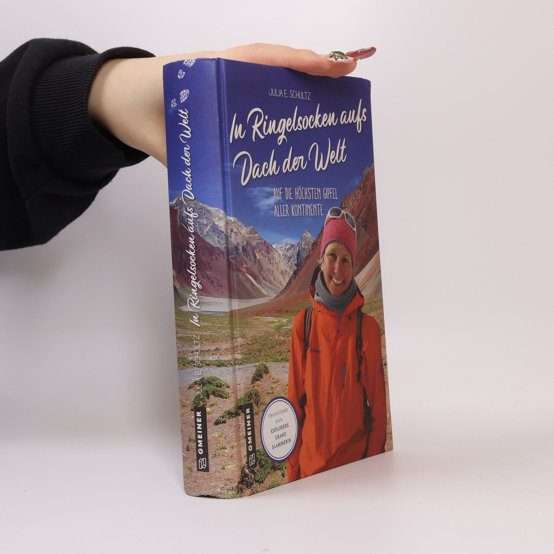 Julia E. Schultz In Ringelsocken aufs Dach der Welt