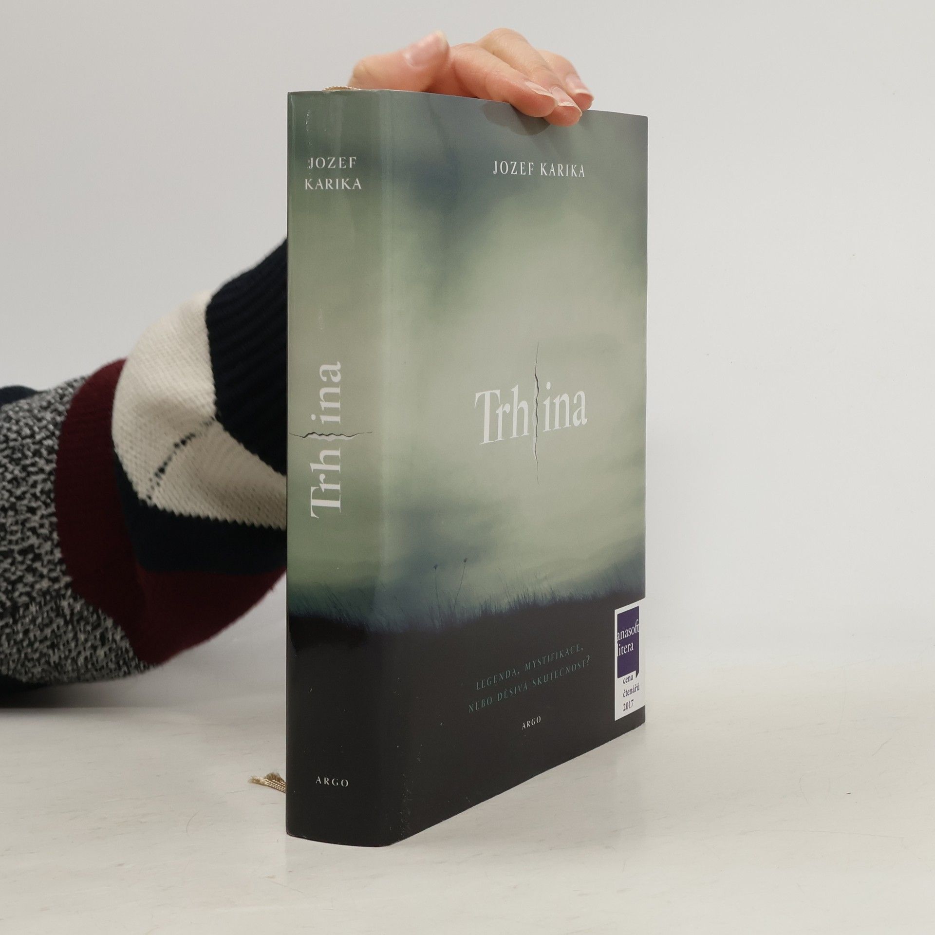 Jozef Karika Trhlina