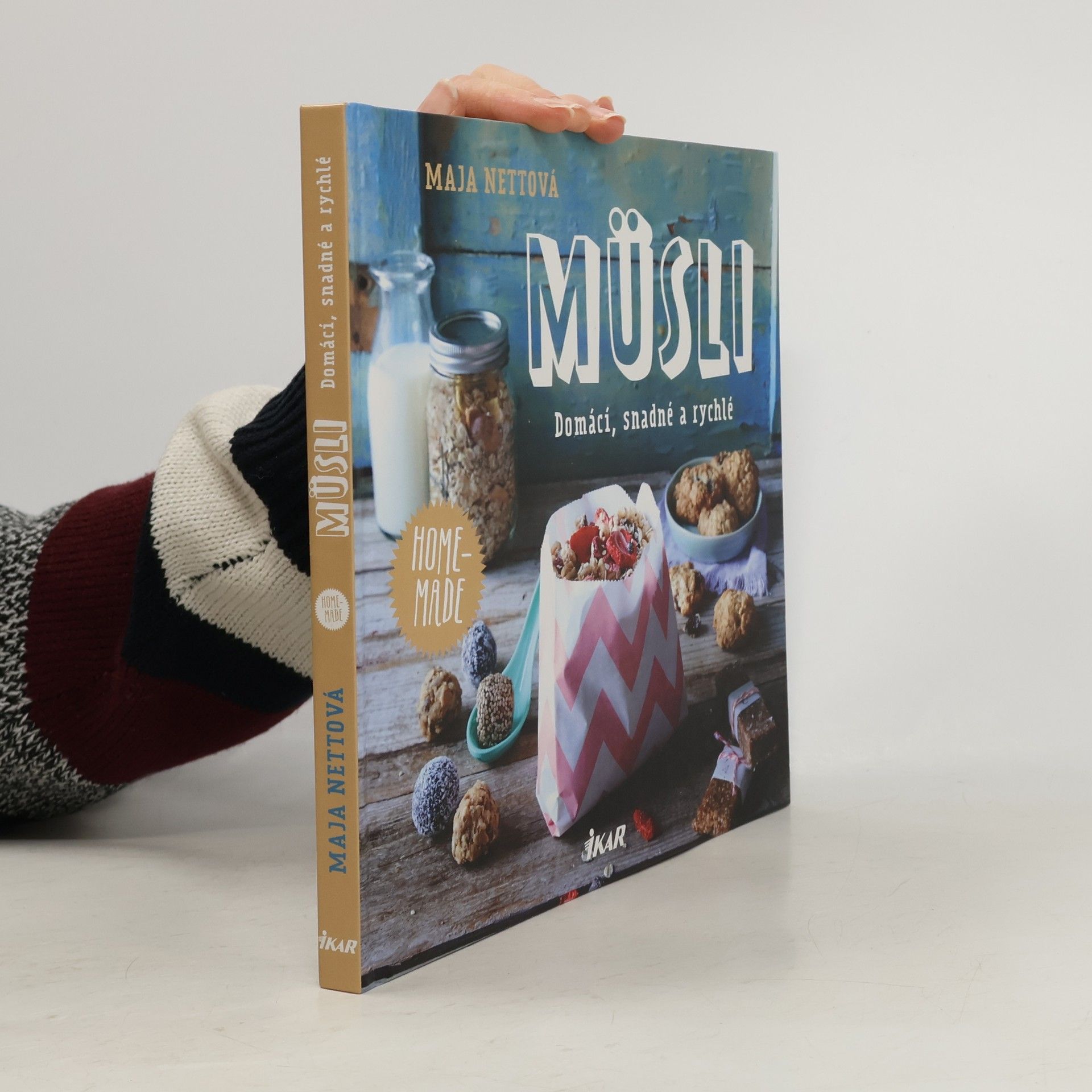 Müsli. Domácí, snadné a rychlé