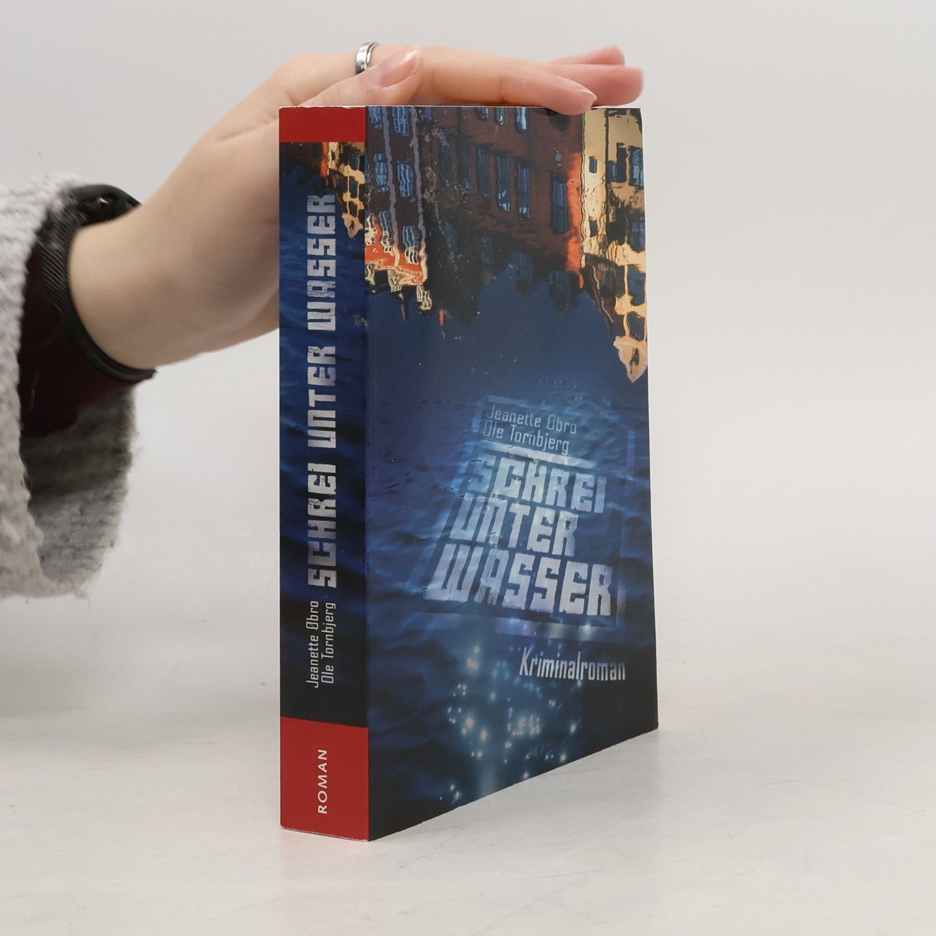 Jeanette Øbro Schrei unter Wasser