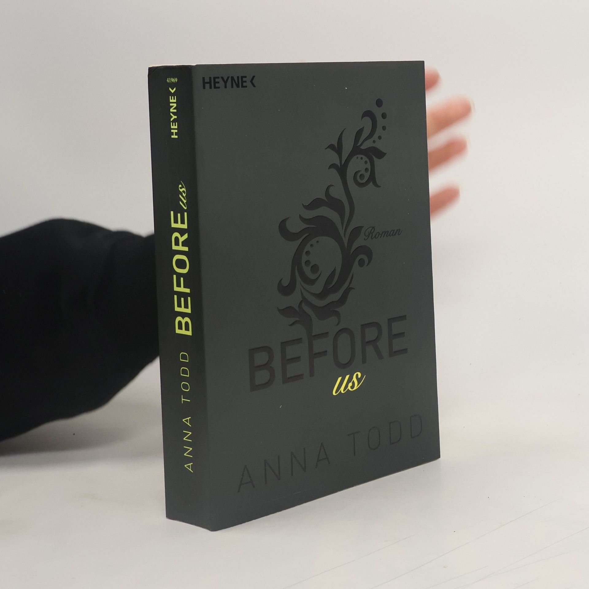 Anna Todd After 5. Before Us