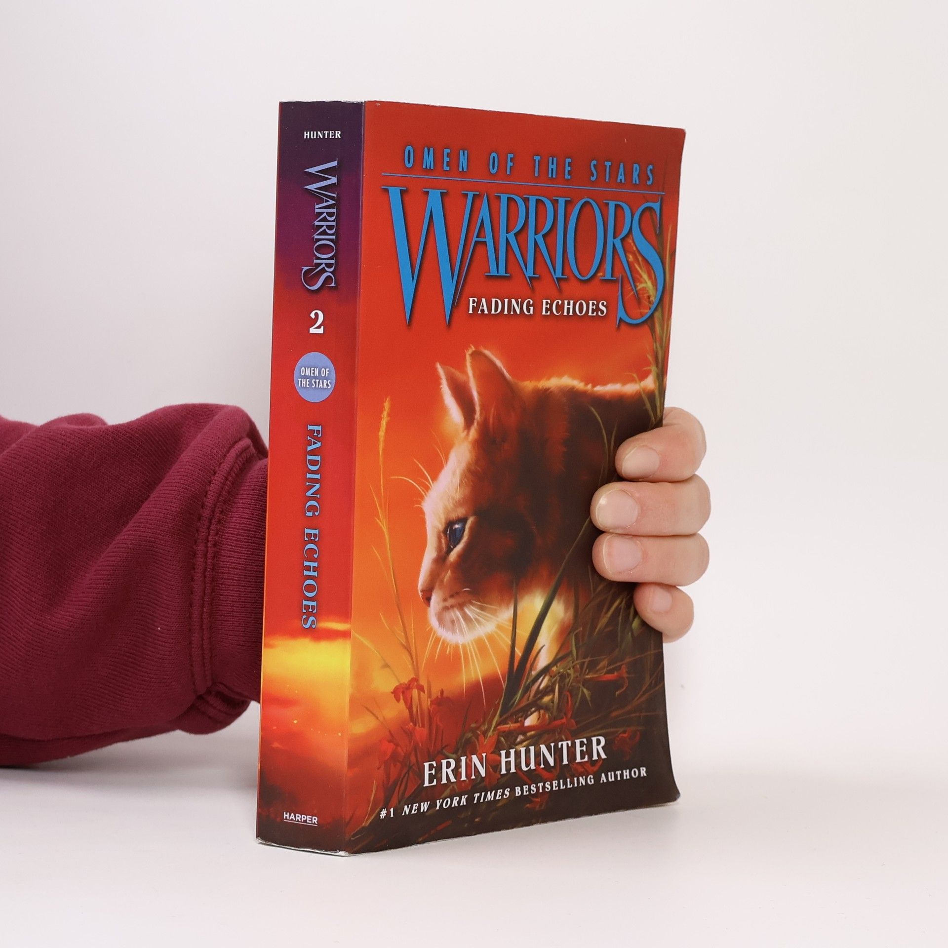 Erin Hunter Warriors: Omen of the Stars 2. Fading Echoes