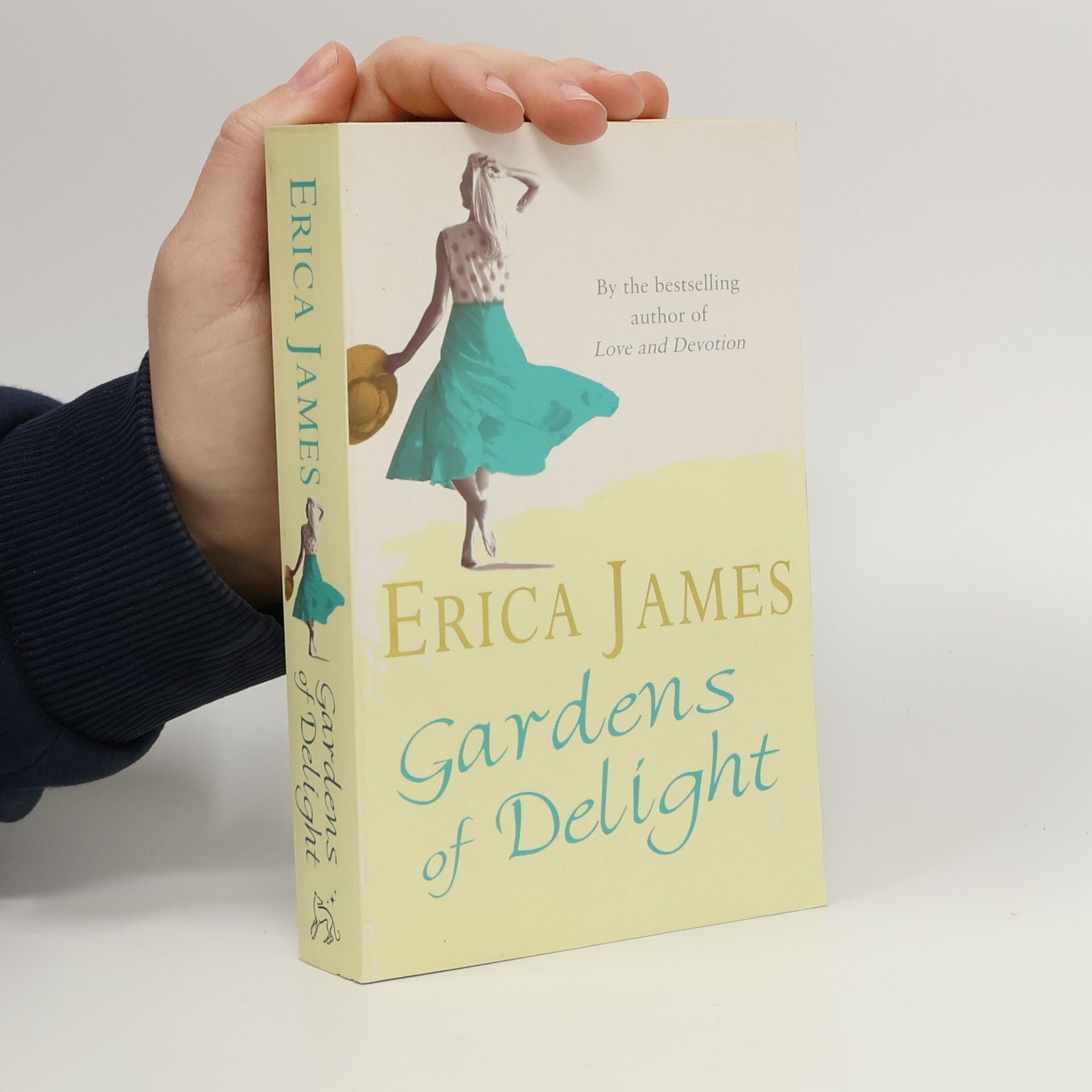 Erica James Gardens of Delight