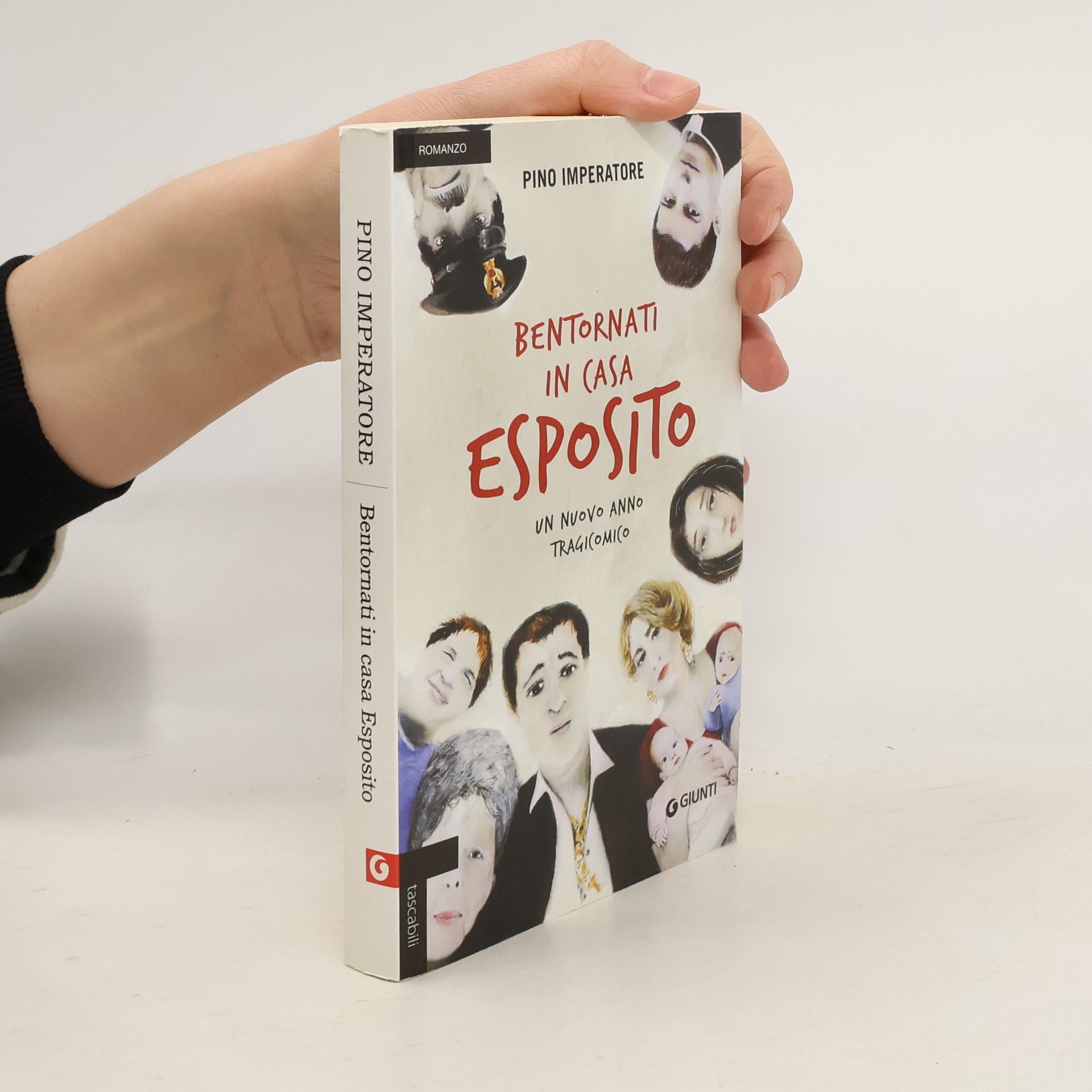 Pino Imperatore Bentornati in casa Esposito. Un nuovo anno tragicomico