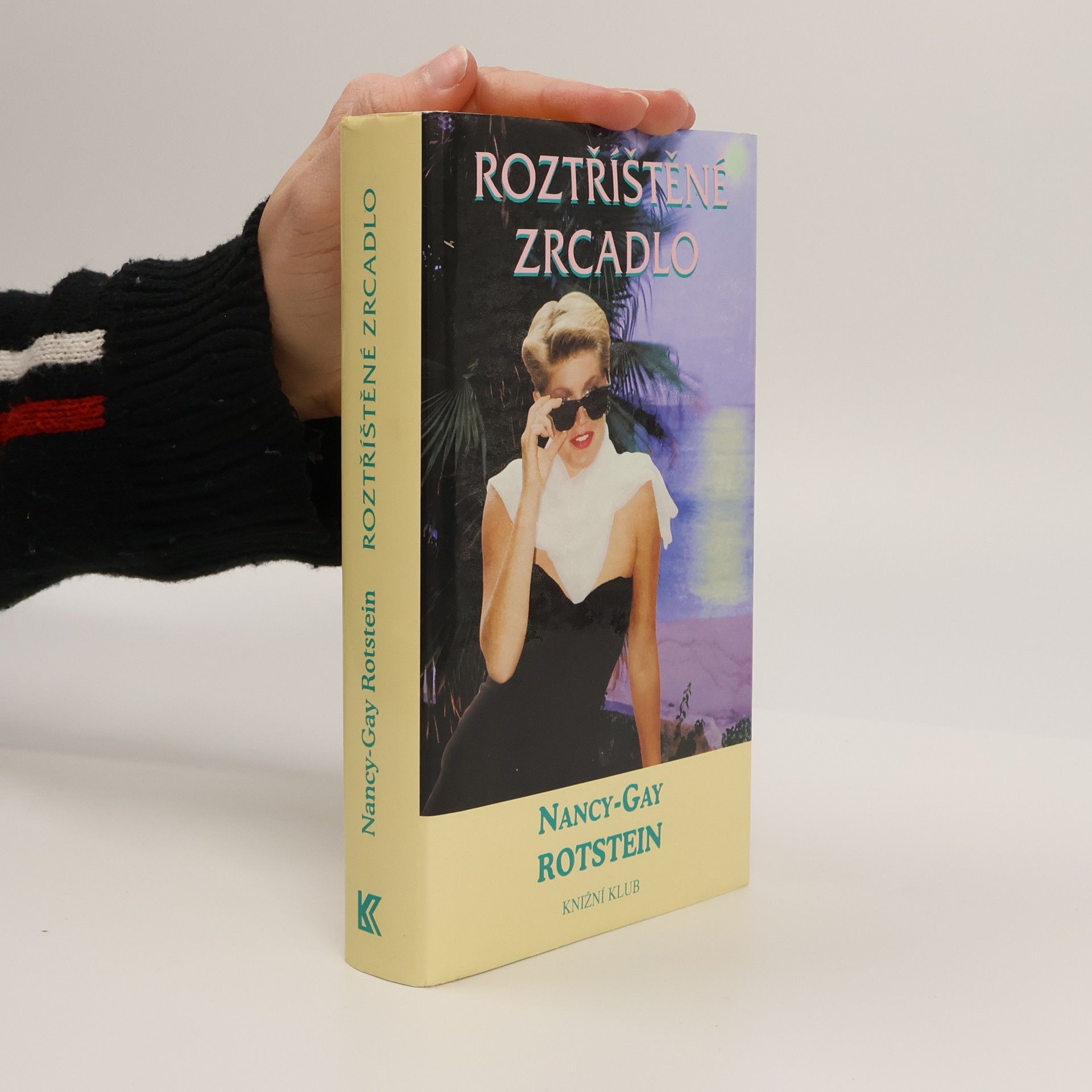 Roztříštěné zrcadlo