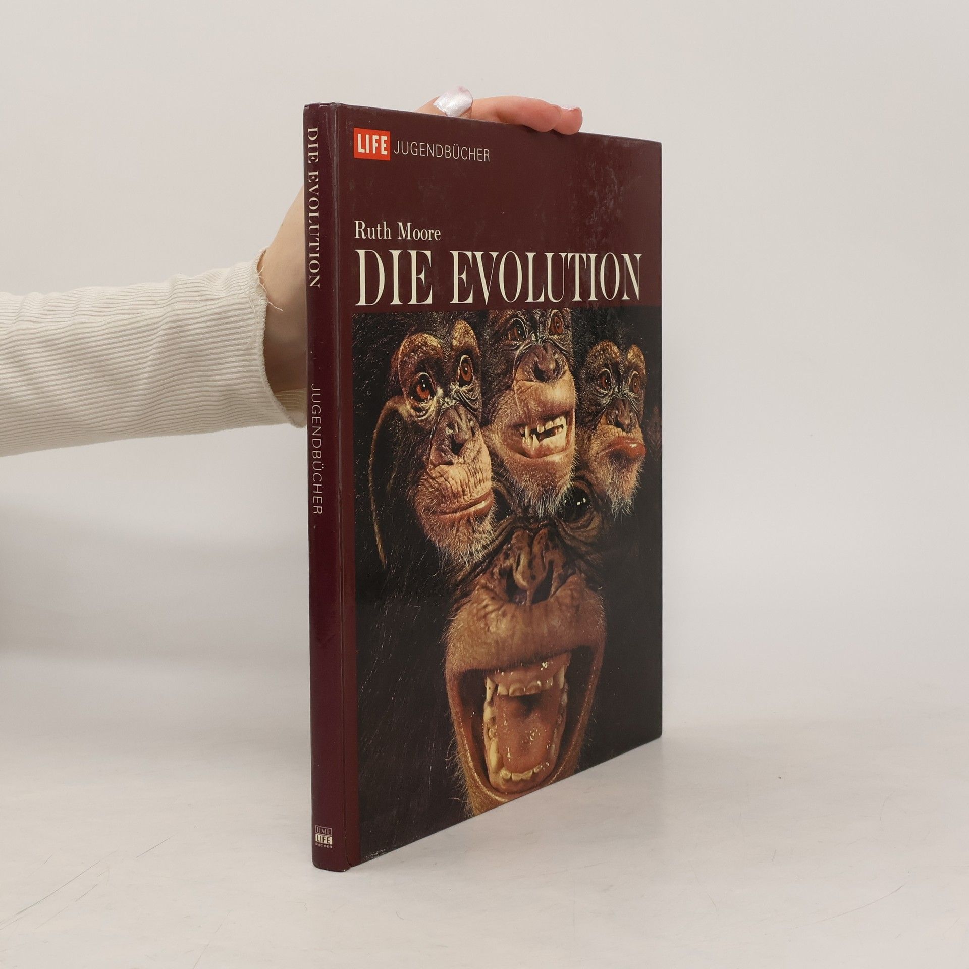 Ruth Moore Die Evolution