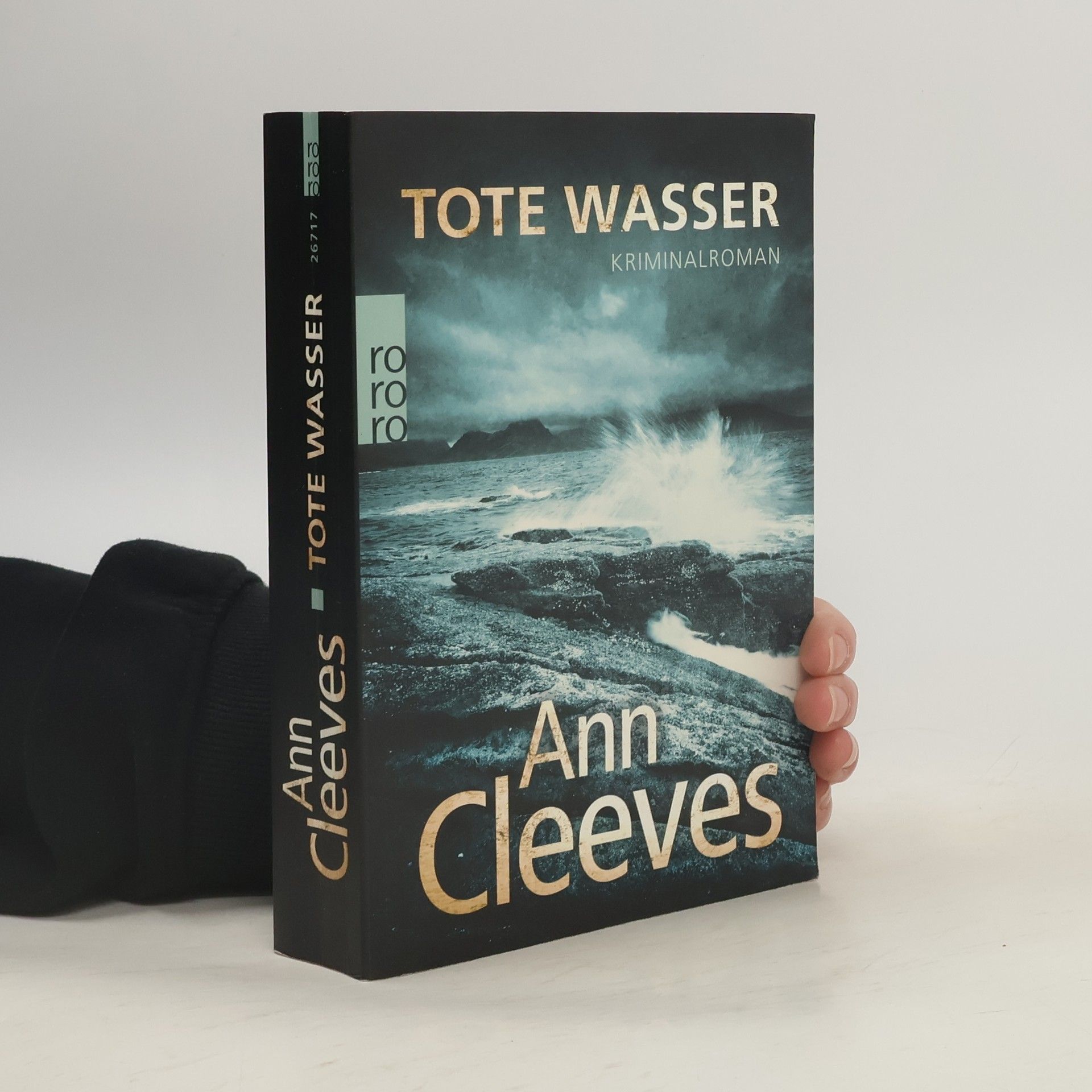 Ann Cleeves Tote Wasser