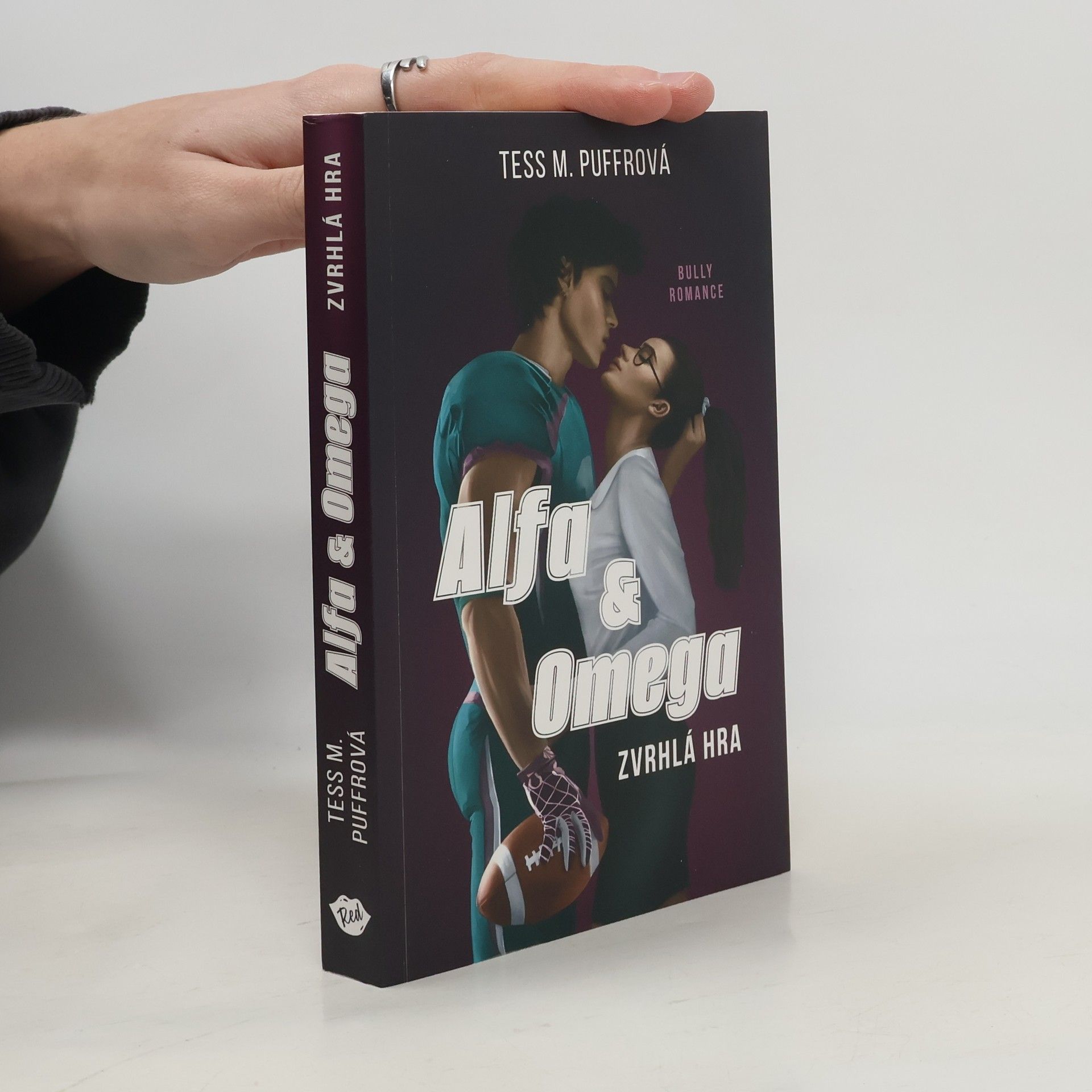 Tess M. Puffrová Alfa & Omega. Zvrhlá hra