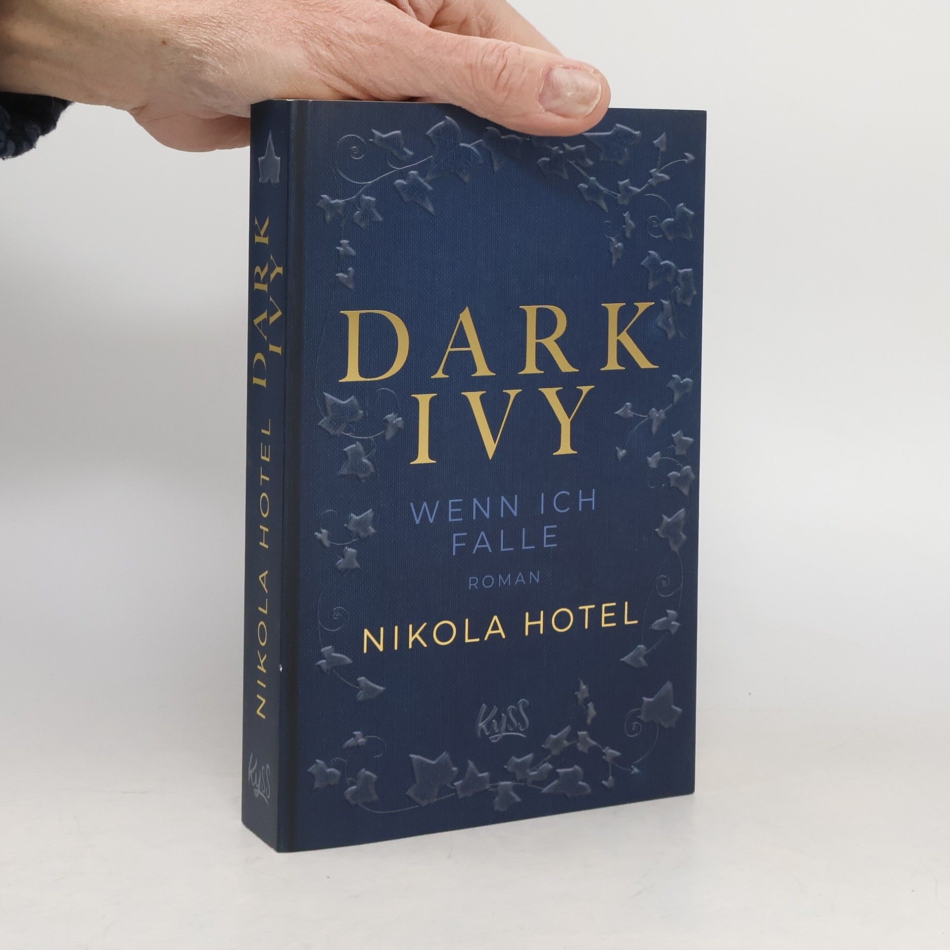 Nikola Hotel Dark Ivy - Wenn ich falle