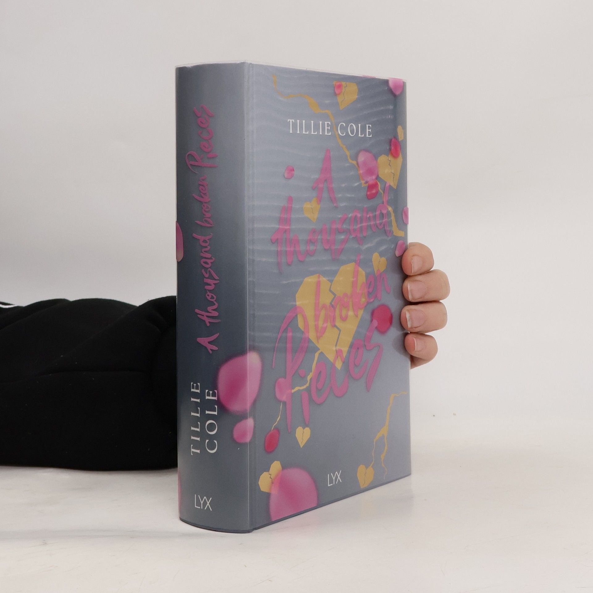 Tillie Cole A Thousand Broken Pieces