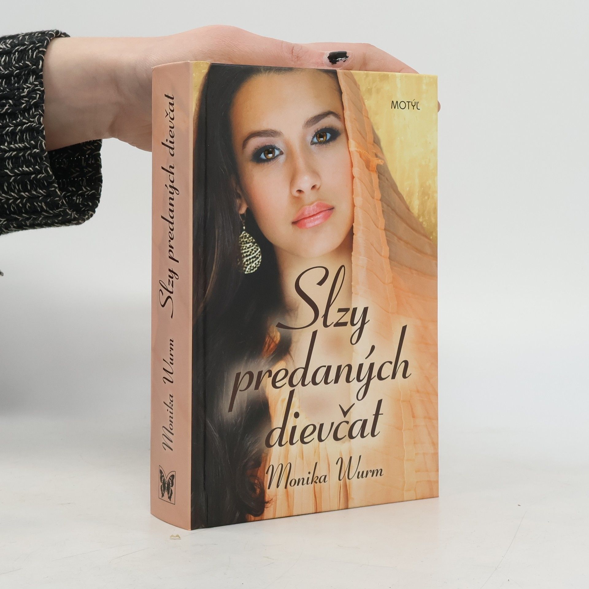 Monika Wurm Slzy predaných dievčat