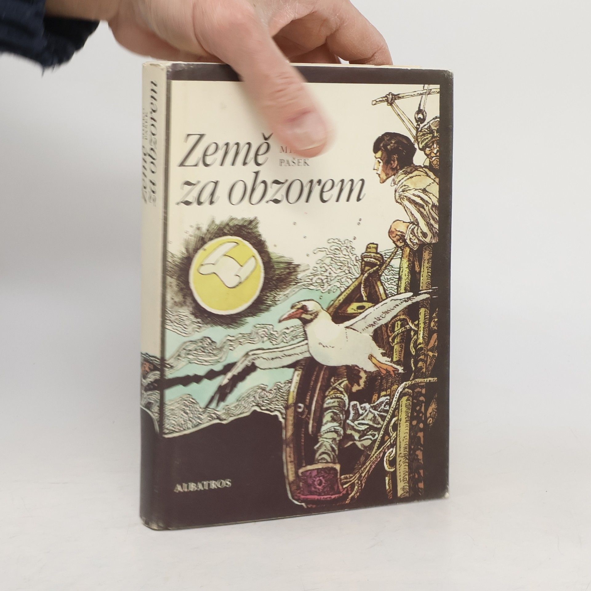 Mirko Pašek Země za obzorem