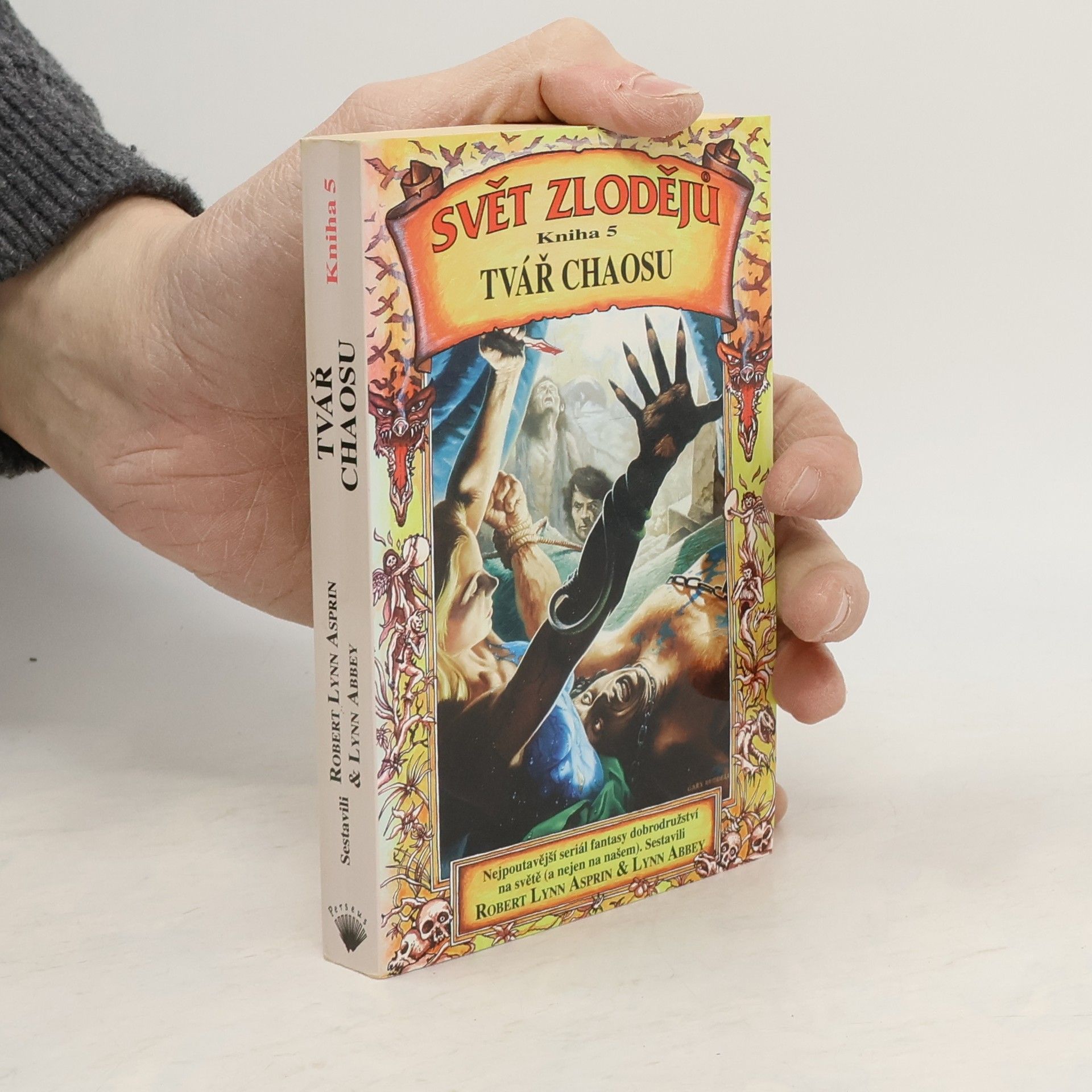 Robert Asprin Tvář Chaosu