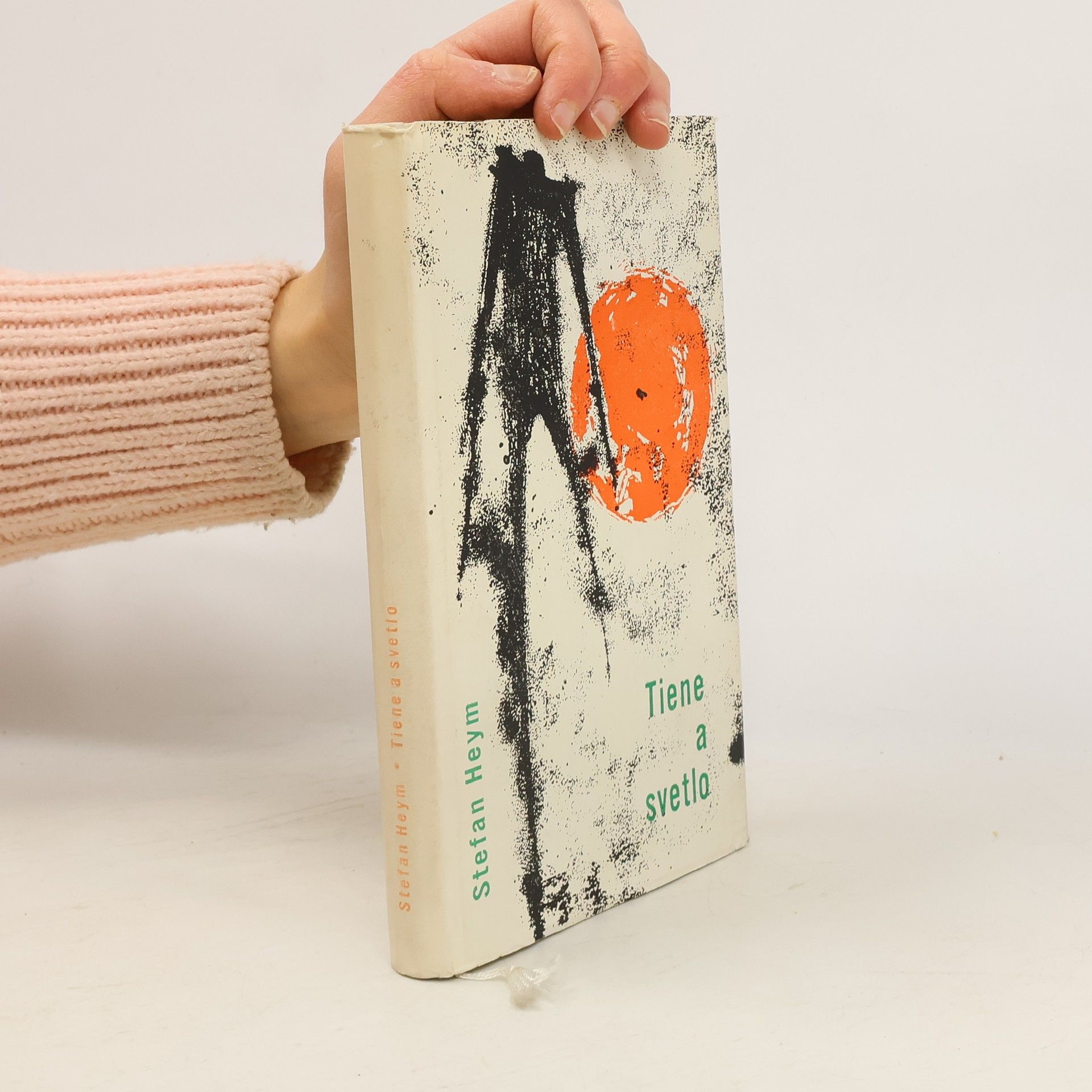 Stefan Heym Tiene a svetlo